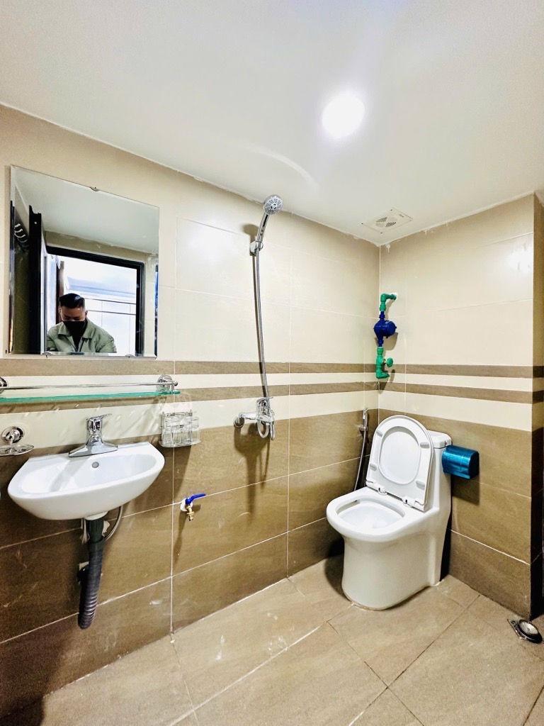 Bán nhà Phố 8/3 - diện tích 93m2 6 tầng - ô tô đỗ cửa - giá 26,9 tỷ