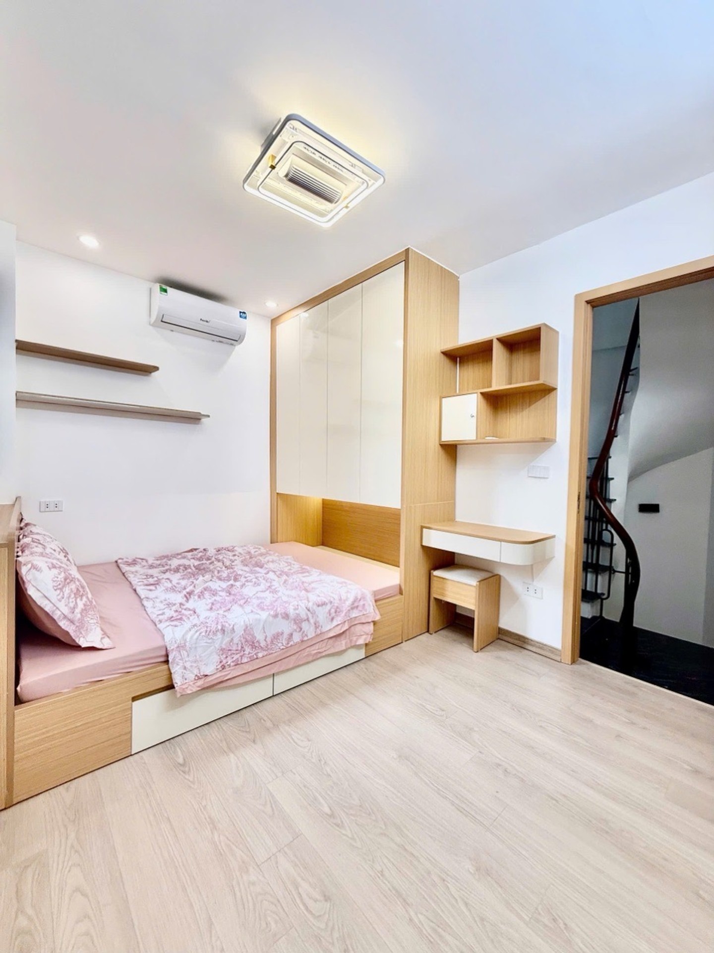 Bán nhà Khâm Thiên - diện tích 24m2 5 tầng - Cực hiếm - giá 5,95 tỷ