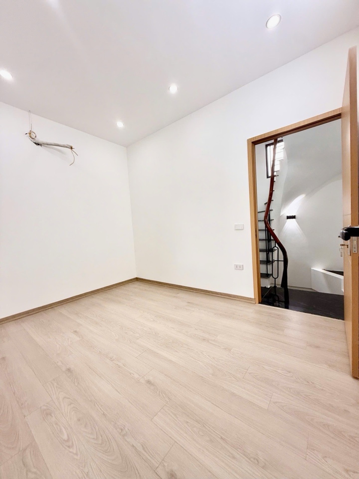 Bán nhà Khâm Thiên - diện tích 24m2 5 tầng - Cực hiếm - giá 5,95 tỷ