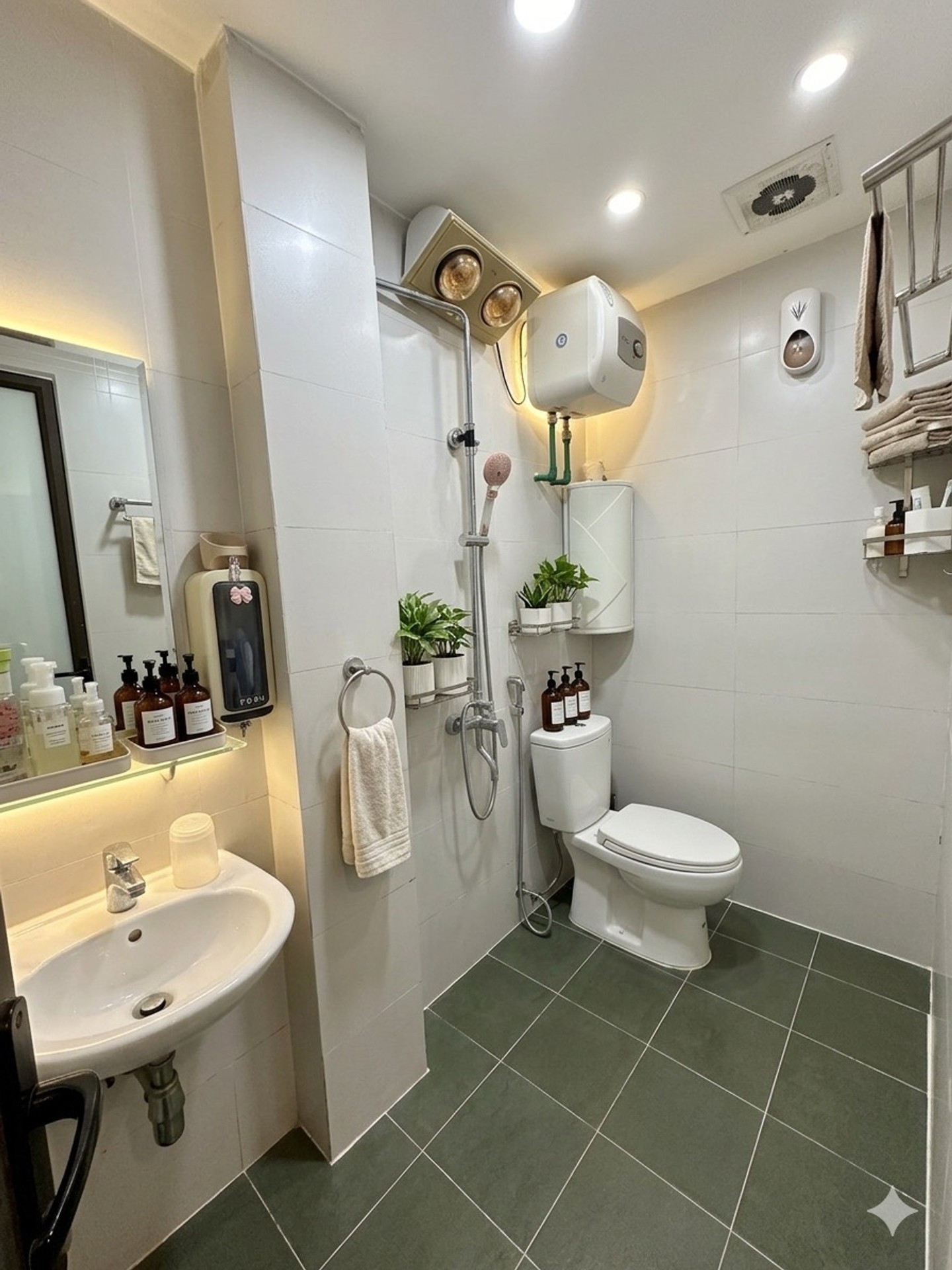 Bán nhà Chùa Quỳnh - diện tích 80m2 7 tầng - Căn hộ CCMN mặt phố - giá 2,5 tỷ