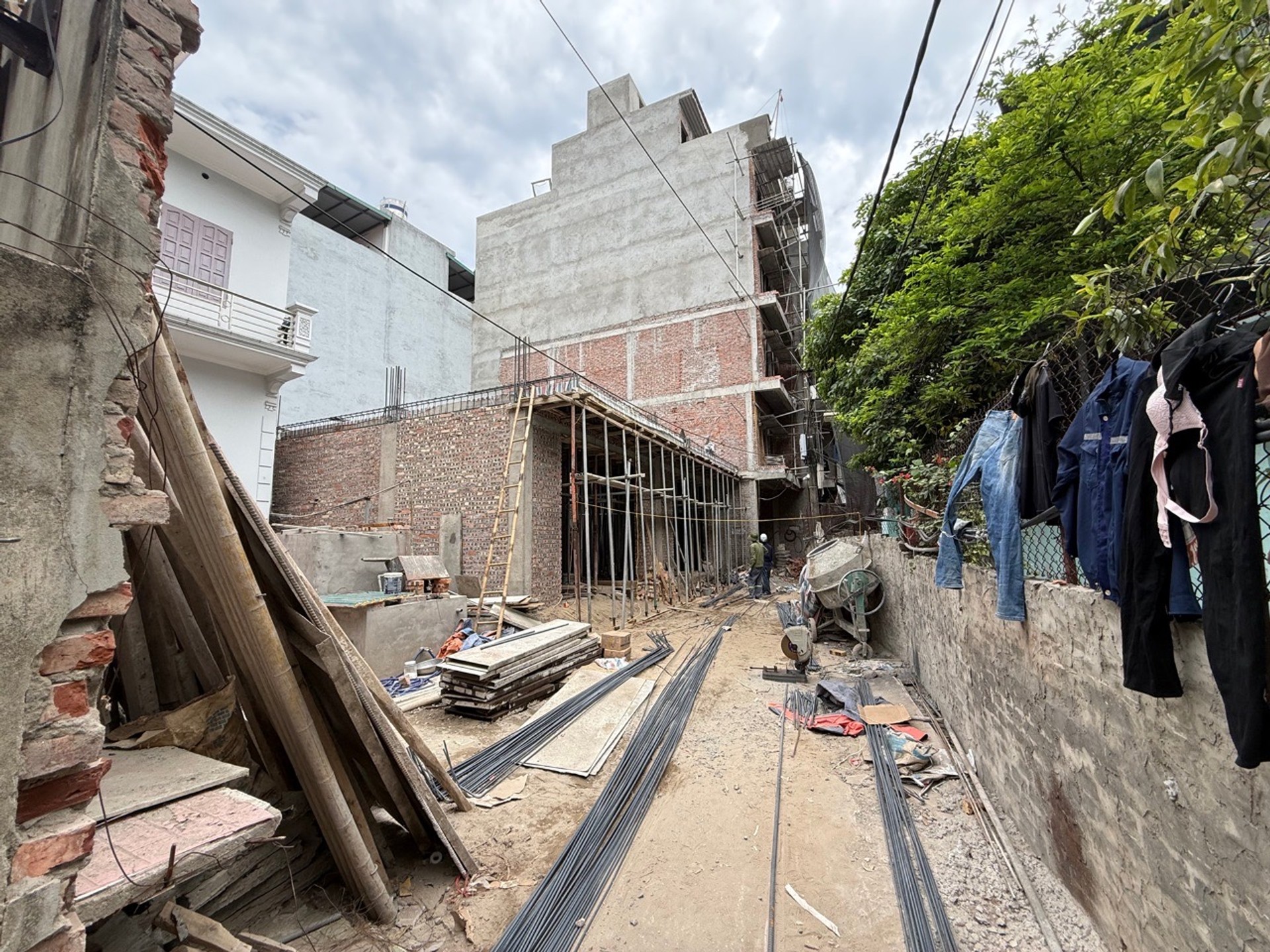 Bán nhà Đông Thiên - diện tích 52m2 6 tầng - Nhà đẹp ở ngay - giá 13,5 tỷ
