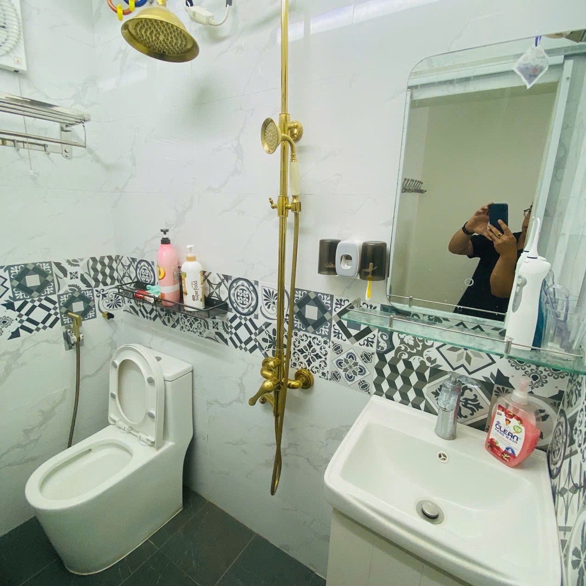 Bán nhà Đống Đa - diện tích 23m2 5 tầng - ô tô tải nhỏ đỗ cửa - giá 6,35 tỷ