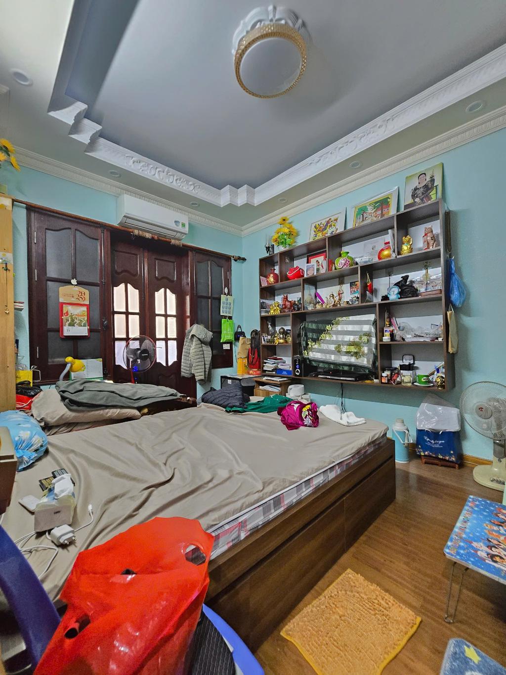 Bán nhà Đại La - diện tích 81m2 4 tầng - Mặt tiền rộng miên man - giá 17,8 tỷ