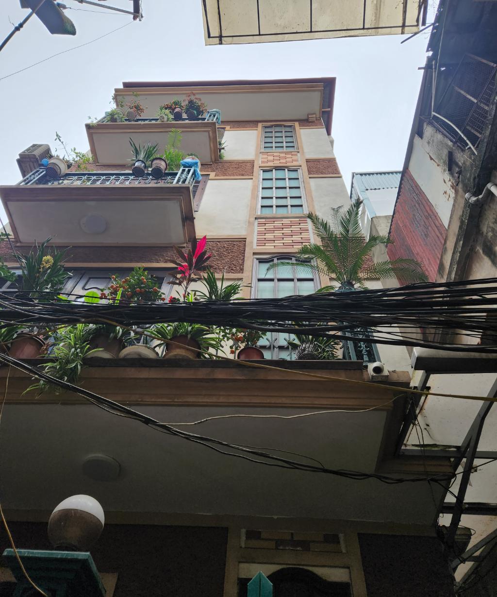 Bán nhà Đại La - diện tích 81m2 4 tầng - Mặt tiền rộng miên man - giá 17,8 tỷ