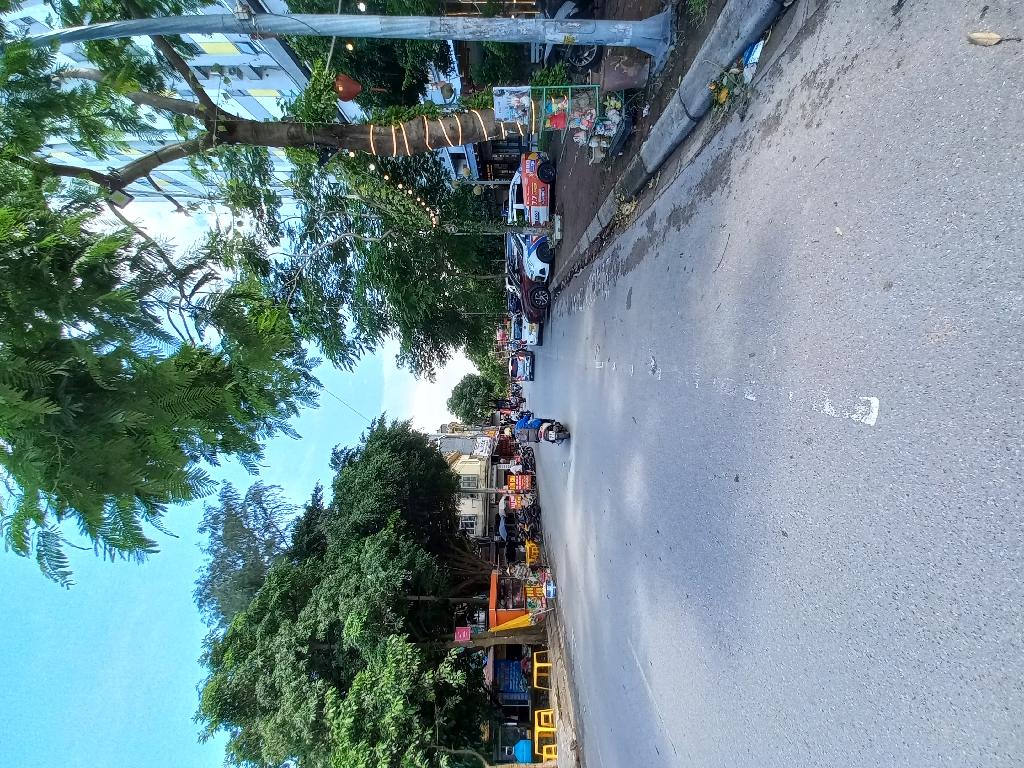 Bán nhà Bùi Quốc Khái - diện tích 130m2 3 tầng - Phân lô ô tô tránh - giá 39,9 tỷ