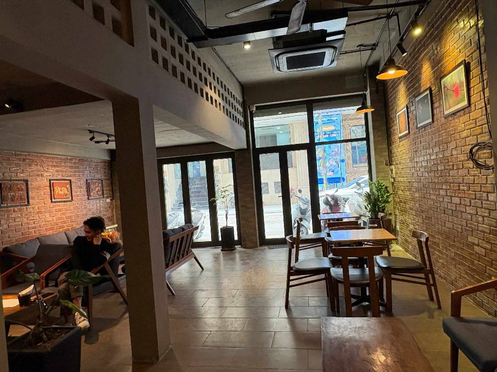 Bán nhà Lê Văn Lương - diện tích 77m2 4 tầng - ô tô tránh - giá 12,5 tỷ