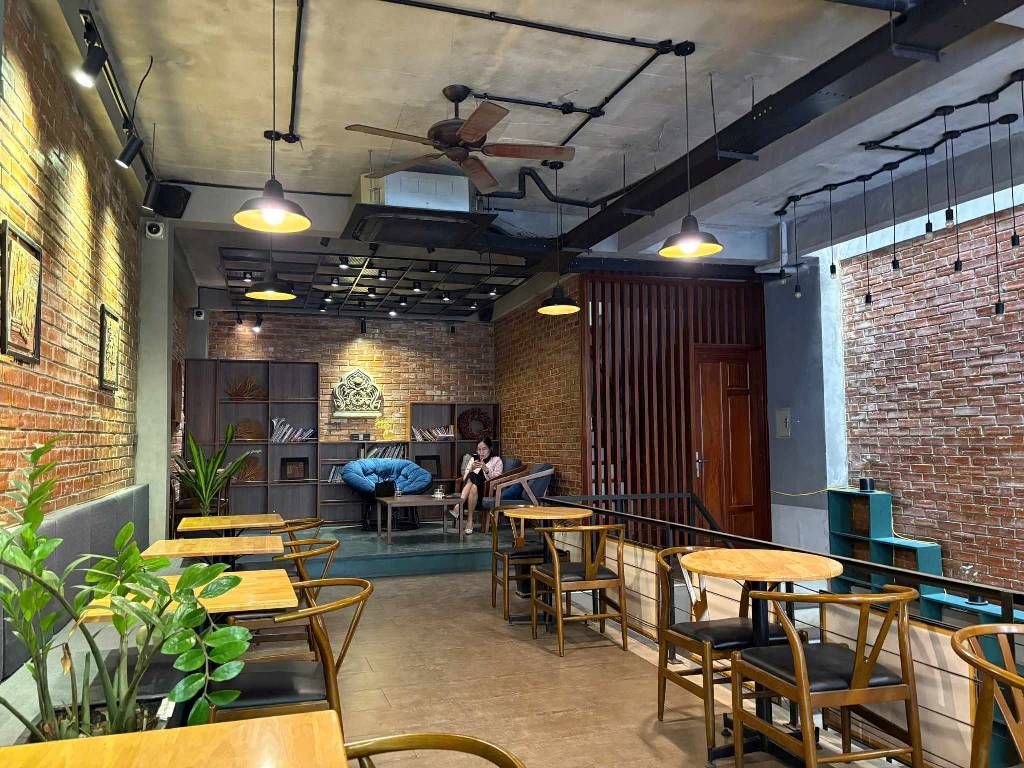 Bán nhà Lê Văn Lương - diện tích 77m2 4 tầng - ô tô tránh - giá 12,5 tỷ