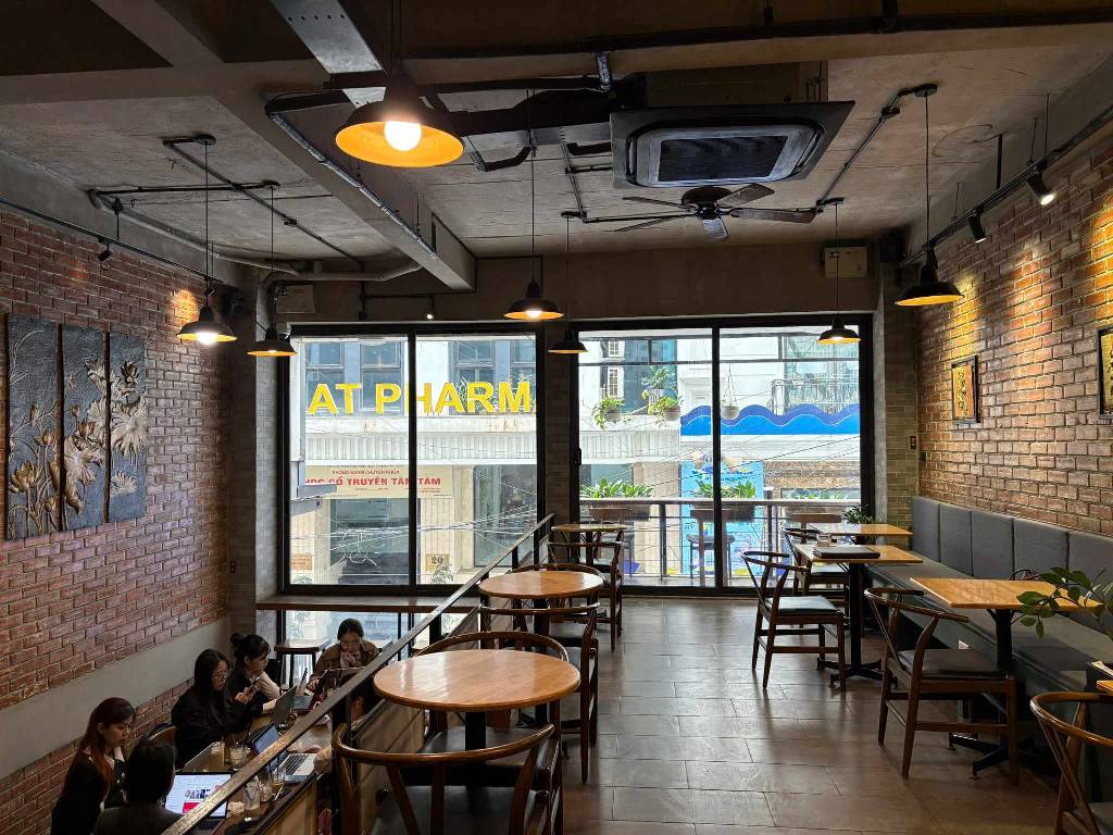 Bán nhà Lê Văn Lương - diện tích 77m2 4 tầng - ô tô tránh - giá 12,5 tỷ