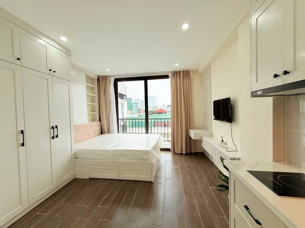 Bán nhà Láng - diện tích 78m2 8 tầng - MẶT NGÕ - Ô TÔ 4 CHỖ VÀO NHÀ - giá 31,5 tỷ