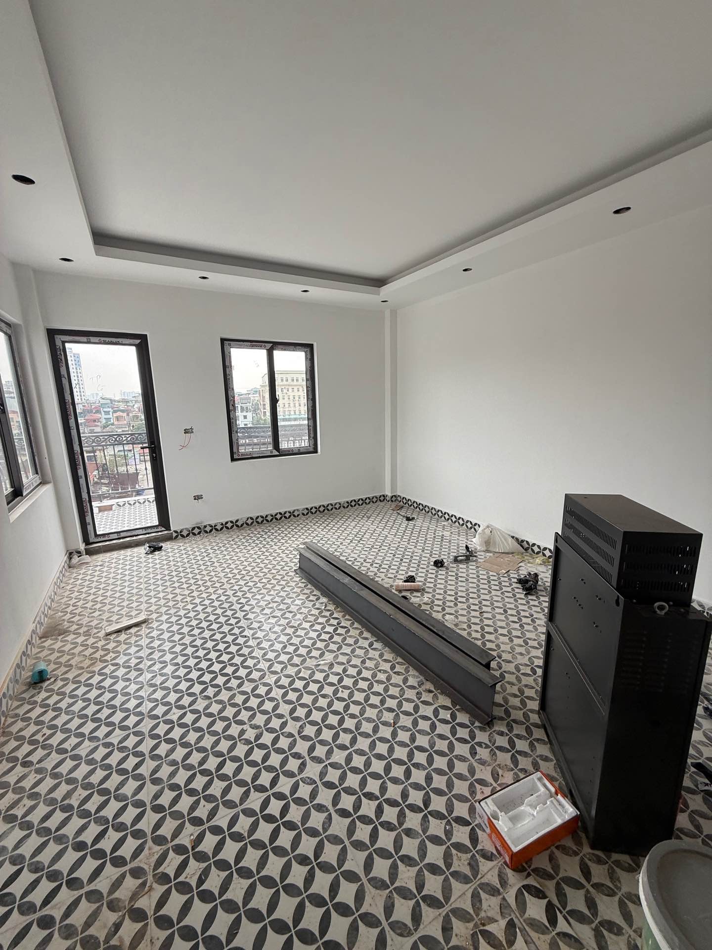 Bán nhà Lĩnh Nam - diện tích 74m2 6 tầng - Ô tô vào nhà - giá 25 tỷ