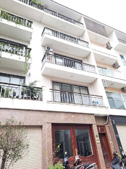 Bán nhà Nguyễn Chí Thanh - diện tích 85m2 5 tầng - Ngõ ô tô tránh - giá 52 tỷ