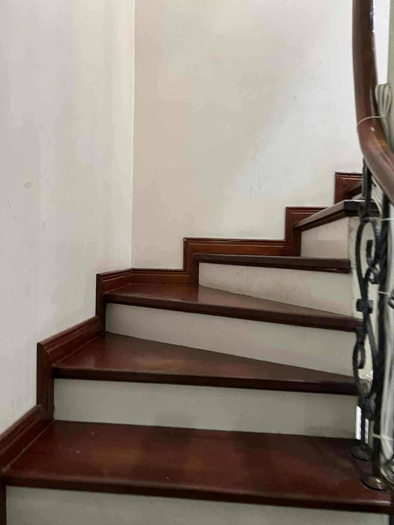 Bán nhà Nguyễn Chí Thanh - diện tích 85m2 5 tầng - Ngõ ô tô tránh - giá 52 tỷ