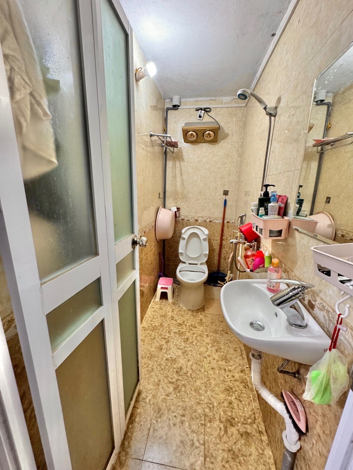 Bán nhà Định Công Thượng - diện tích 29m2 3 tầng - Nhà riêng tặng nội thất - giá 1,76 tỷ