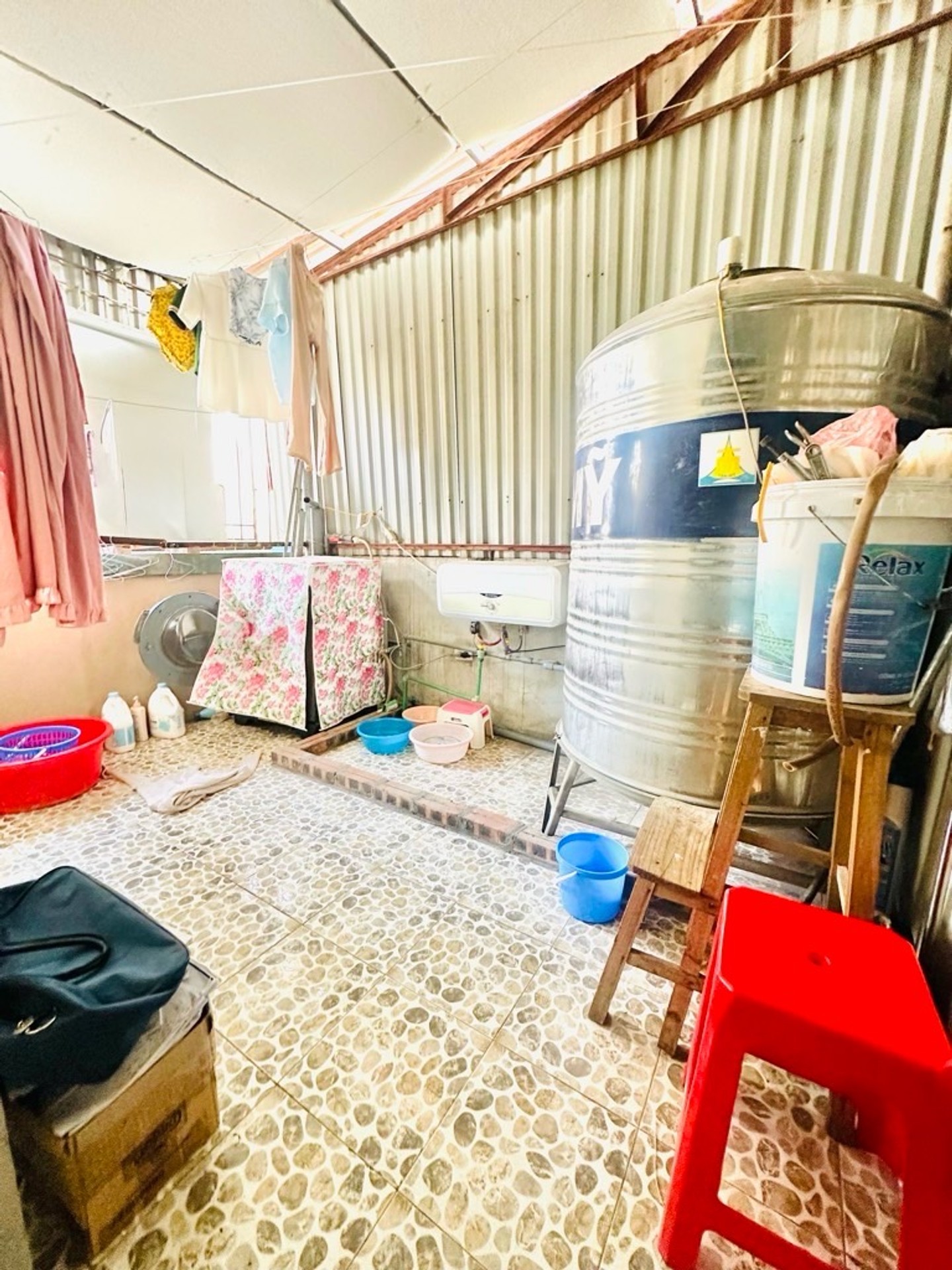 Bán nhà Định Công Thượng - diện tích 29m2 3 tầng - Nhà riêng tặng nội thất - giá 1,76 tỷ