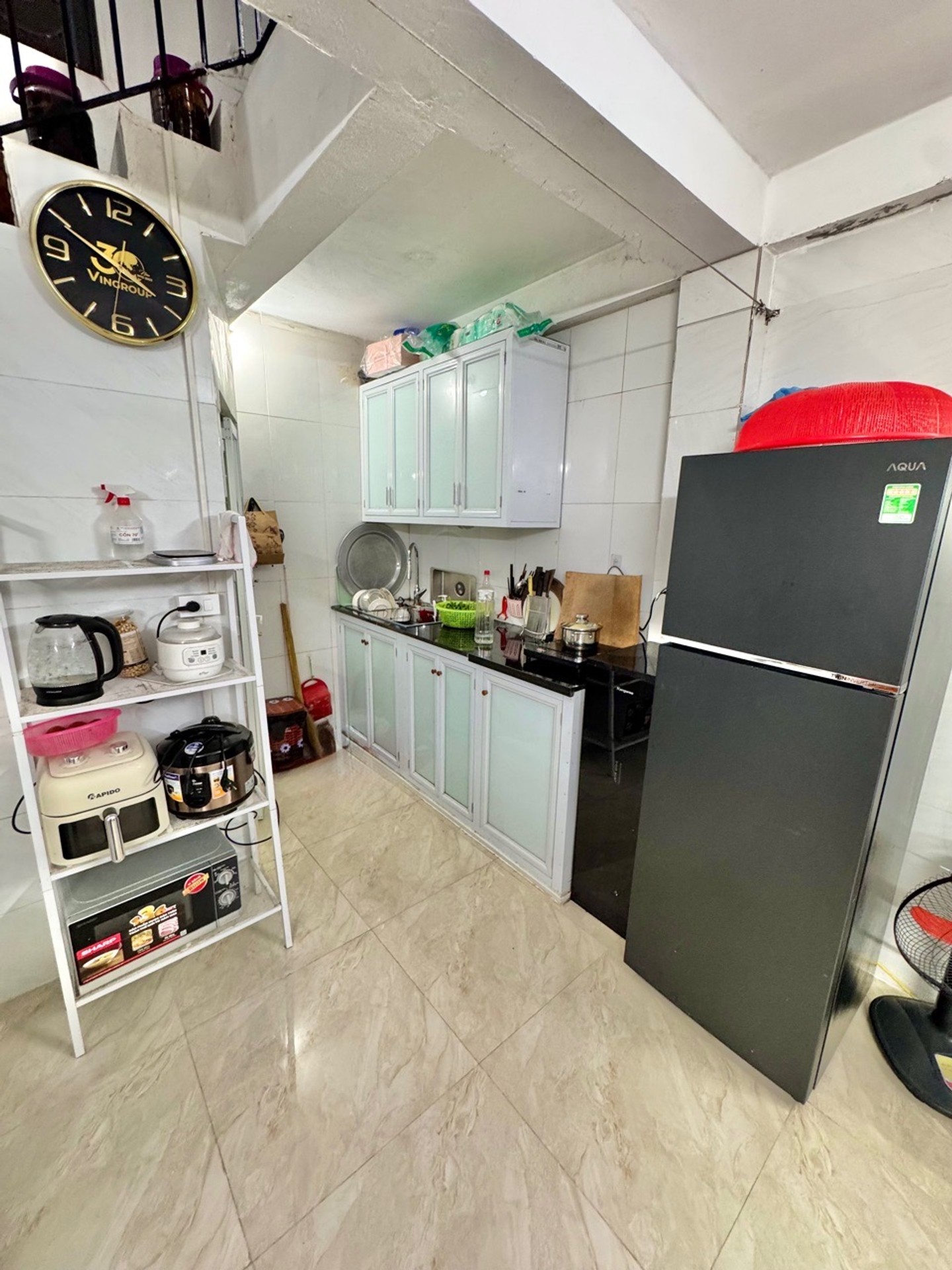 Bán nhà Định Công Thượng - diện tích 29m2 3 tầng - Nhà riêng tặng nội thất - giá 1,76 tỷ
