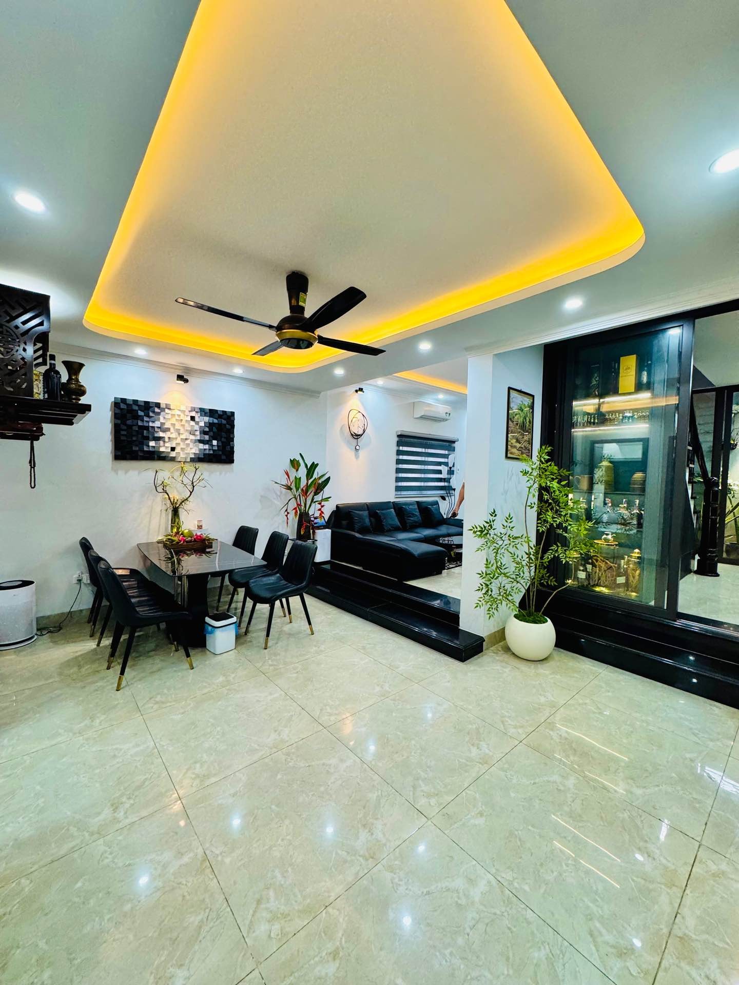 Bán nhà Nguyễn An Ninh - diện tích 180m2 2 tầng - ô tô vào trong nhà - giá 6,7 tỷ