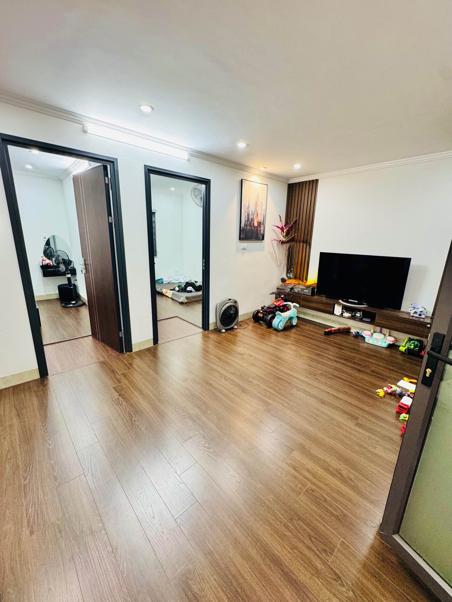 Bán nhà Nguyễn An Ninh - diện tích 180m2 2 tầng - ô tô vào trong nhà - giá 6,7 tỷ