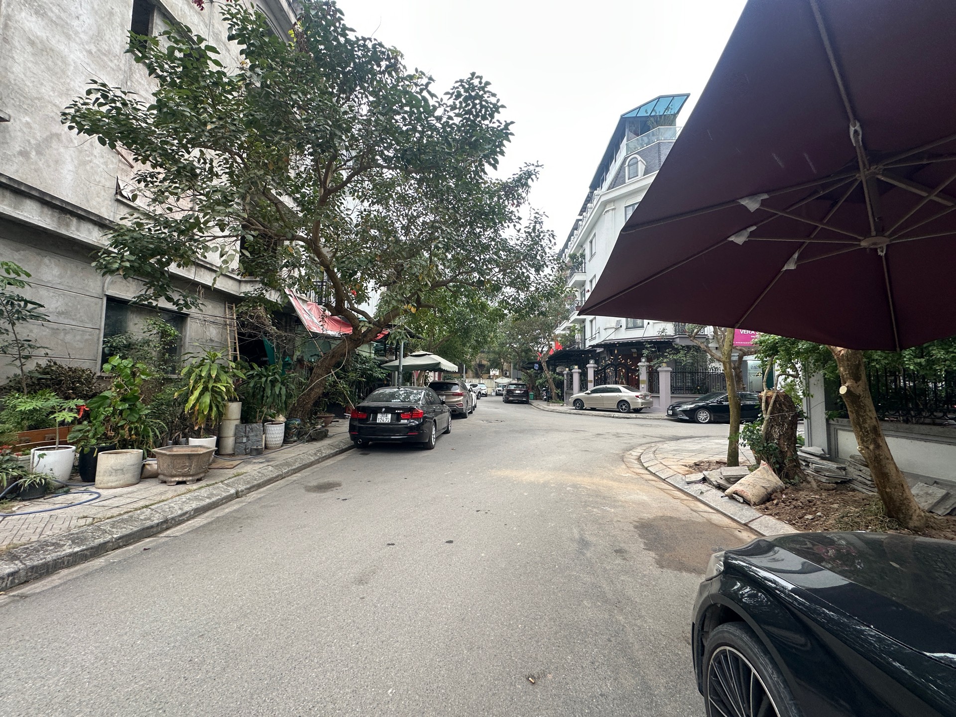 Bán nhà Vĩnh Hưng - diện tích 100.6m2 5 tầng - Lô góc 2 mặt thoáng - giá 30,5 tỷ