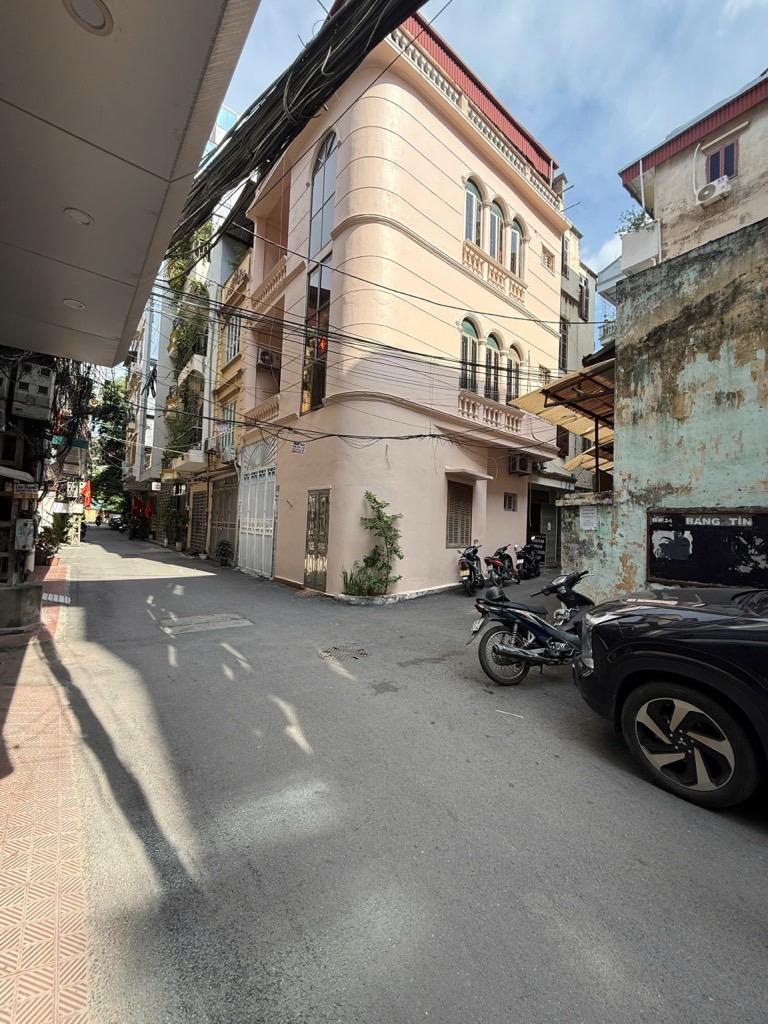 Bán nhà Nguyễn Chí Thanh - diện tích 38m2 4 tầng - ô tô tránh - giá 26 tỷ