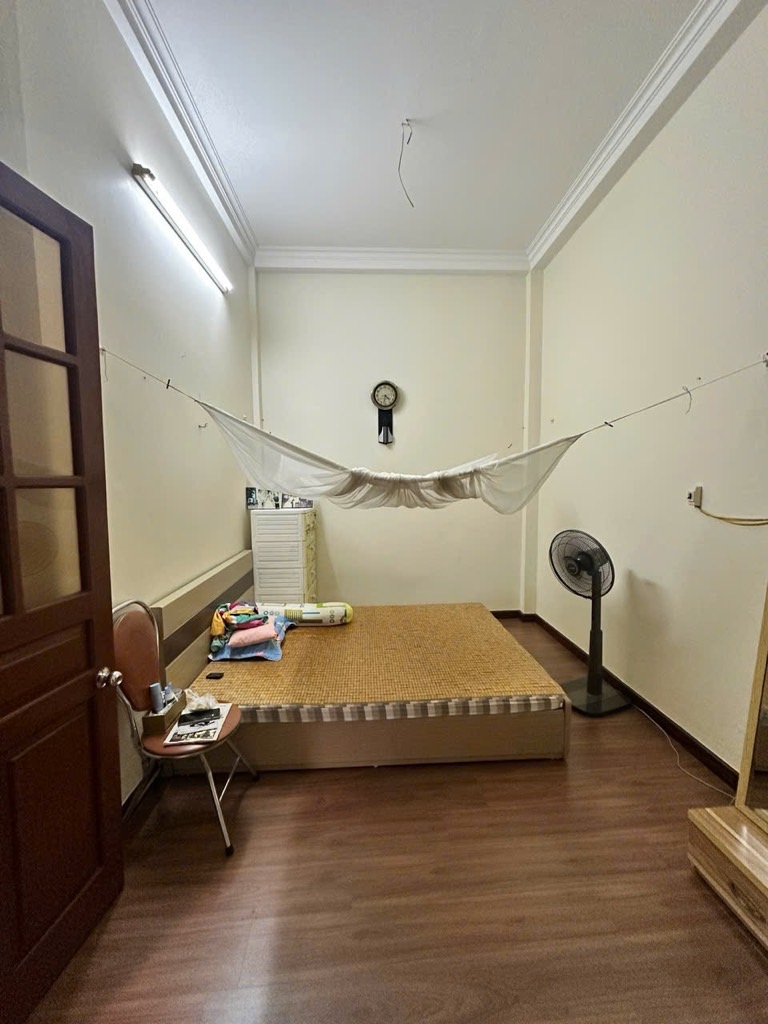 Bán nhà Nguyễn Chí Thanh - diện tích 38m2 4 tầng - ô tô tránh - giá 26 tỷ