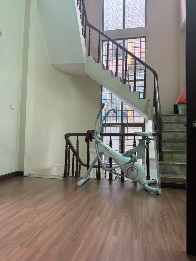 Bán nhà Nguyễn Chí Thanh - diện tích 38m2 4 tầng - ô tô tránh - giá 26 tỷ