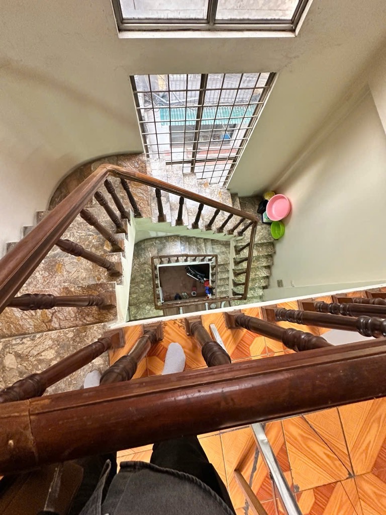 Bán nhà Nguyễn Chí Thanh - diện tích 38m2 4 tầng - ô tô tránh - giá 26 tỷ