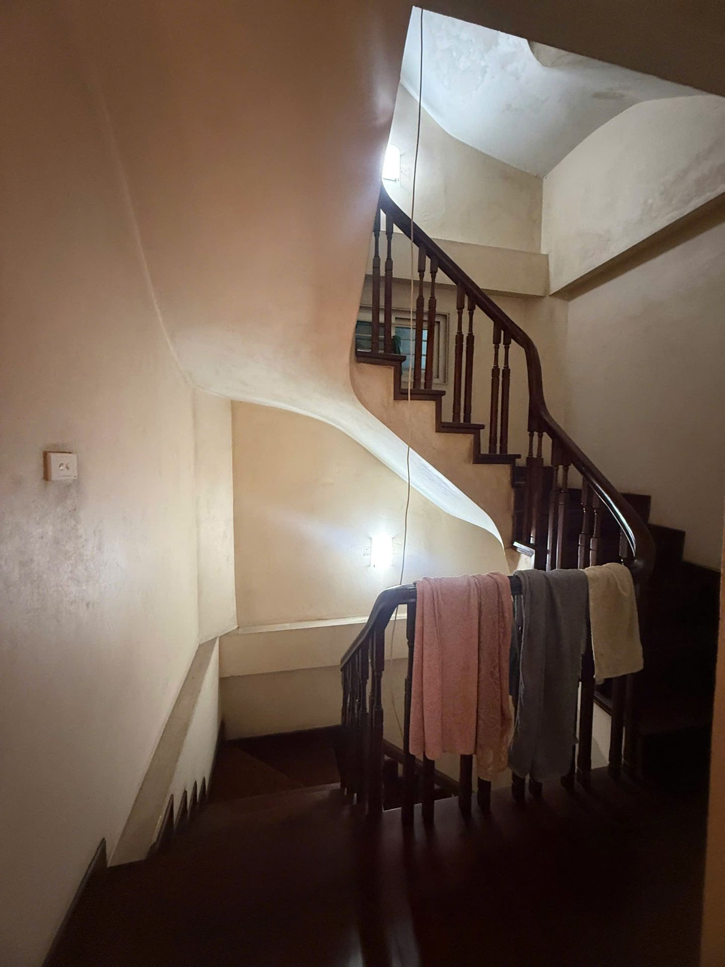 Bán nhà Lĩnh Nam - diện tích 32m2 5 tầng - Nhà 2 mặt thoáng - giá 7,5 tỷ