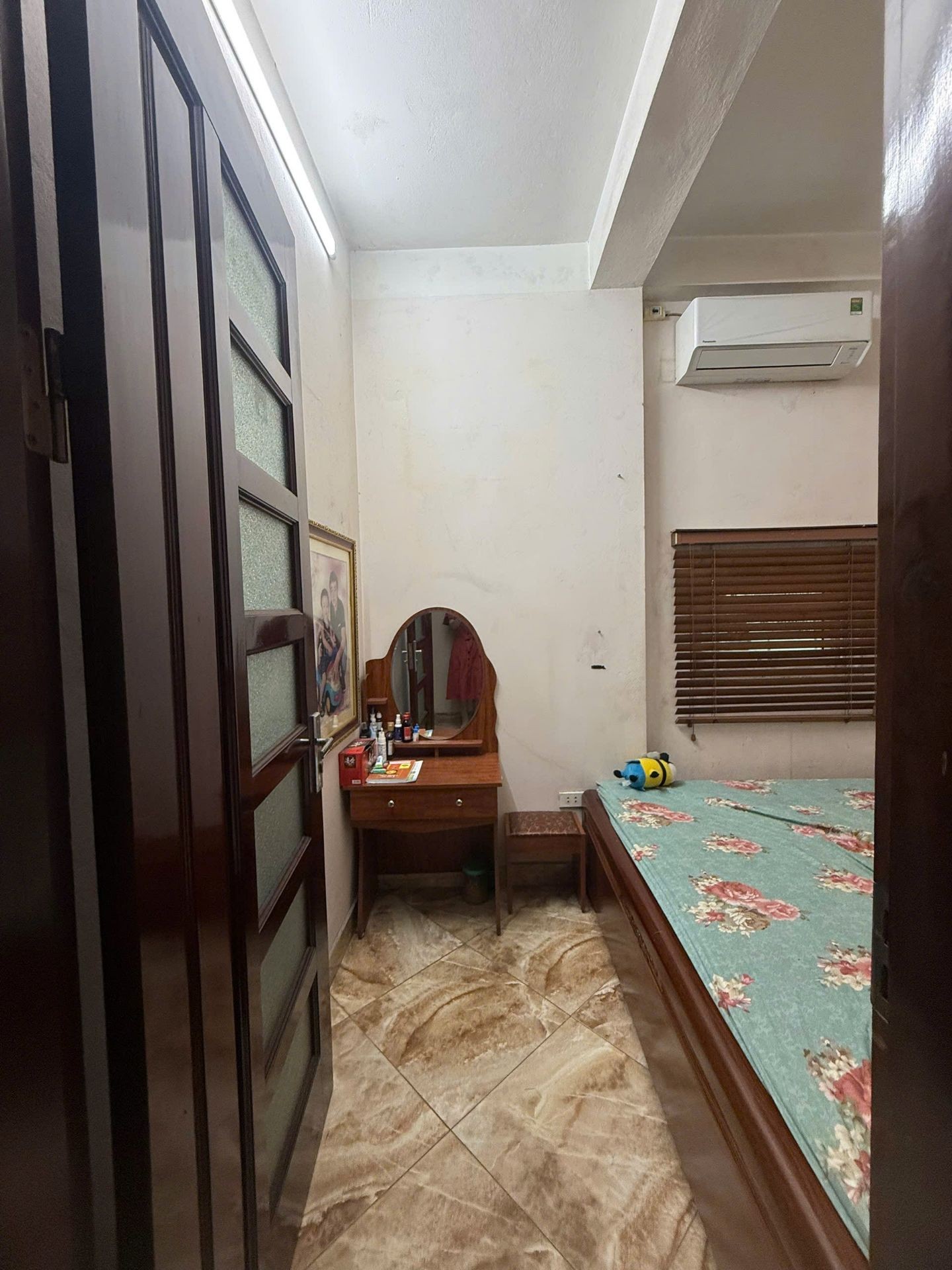 Bán nhà Lĩnh Nam - diện tích 32m2 5 tầng - Nhà 2 mặt thoáng - giá 7,5 tỷ