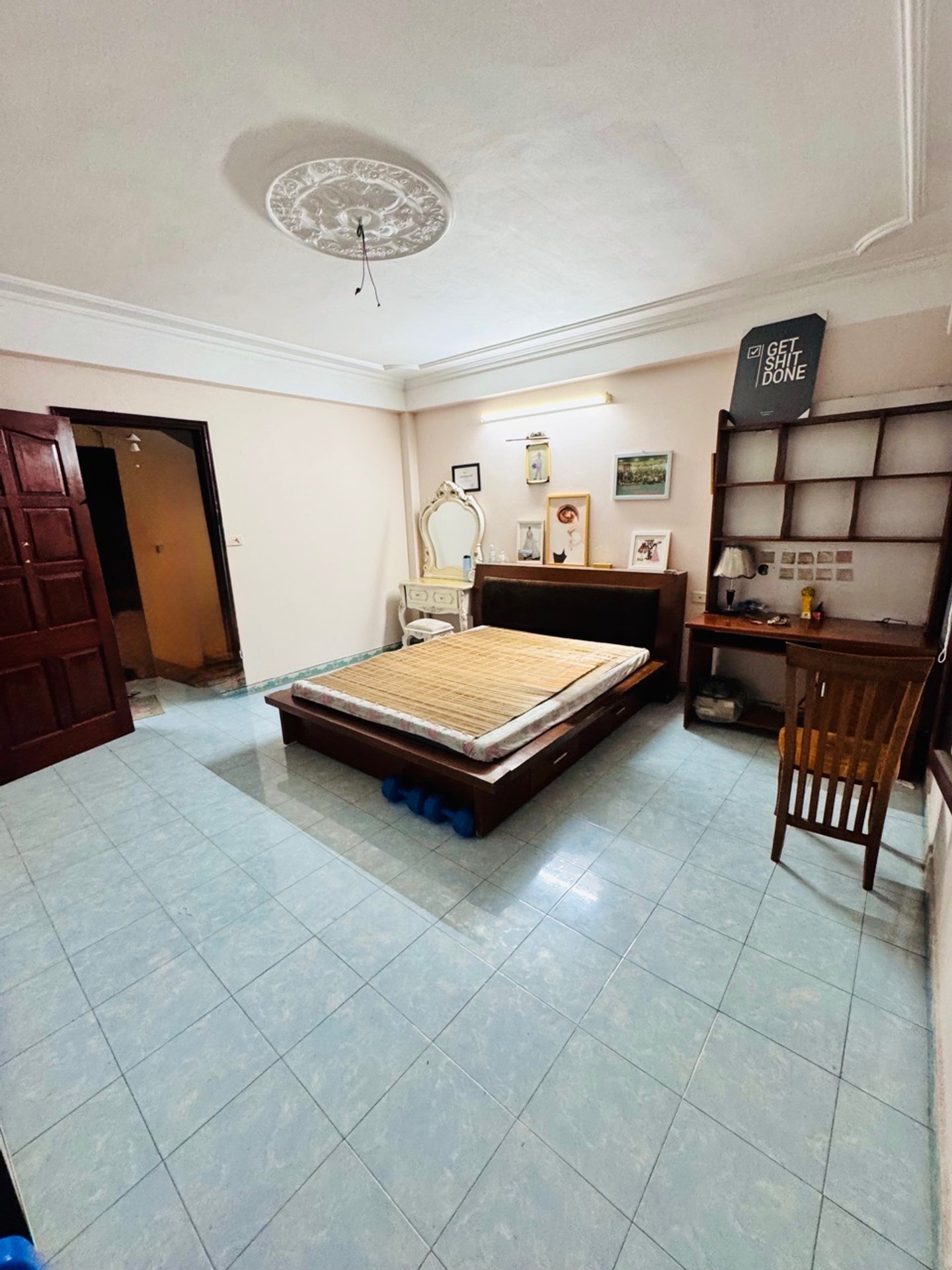 Bán nhà Giải Phóng - diện tích 43m2 5 tầng - Mặt ngõ thông, ô tô đỗ cửa - giá 11,5 tỷ