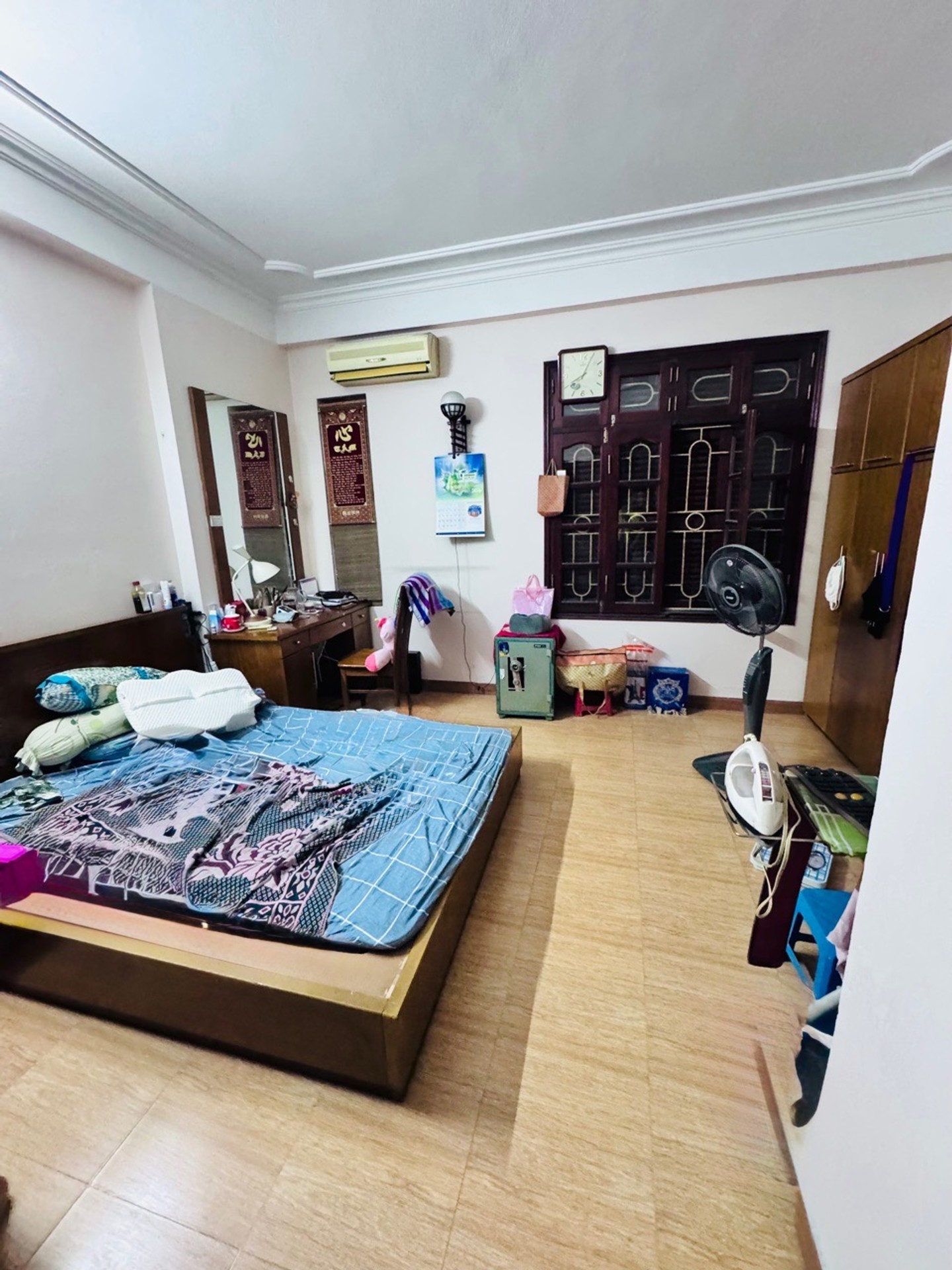 Bán nhà Giải Phóng - diện tích 43m2 5 tầng - Mặt ngõ thông, ô tô đỗ cửa - giá 11,5 tỷ
