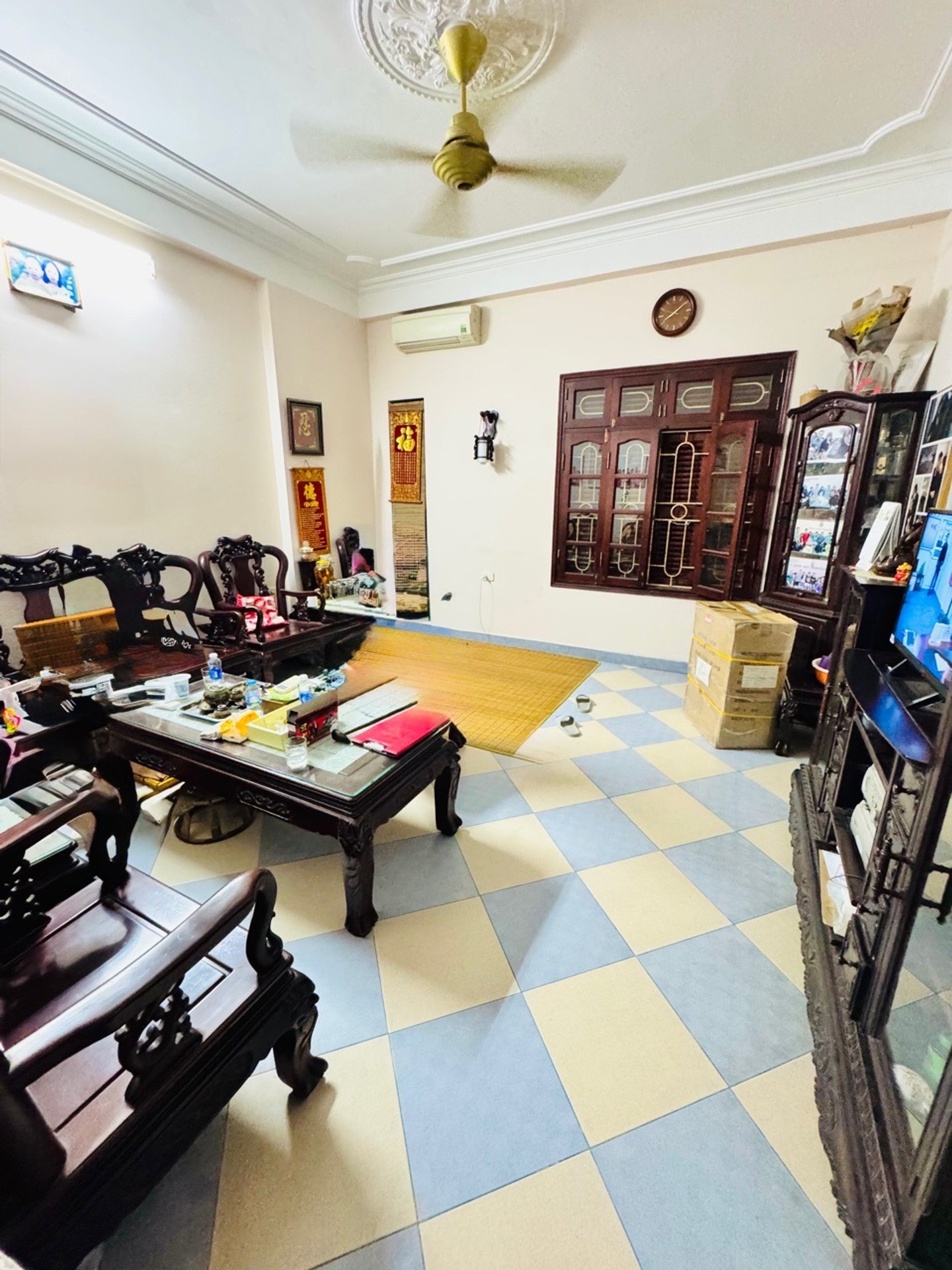 Bán nhà Giải Phóng - diện tích 43m2 5 tầng - Mặt ngõ thông, ô tô đỗ cửa - giá 11,5 tỷ