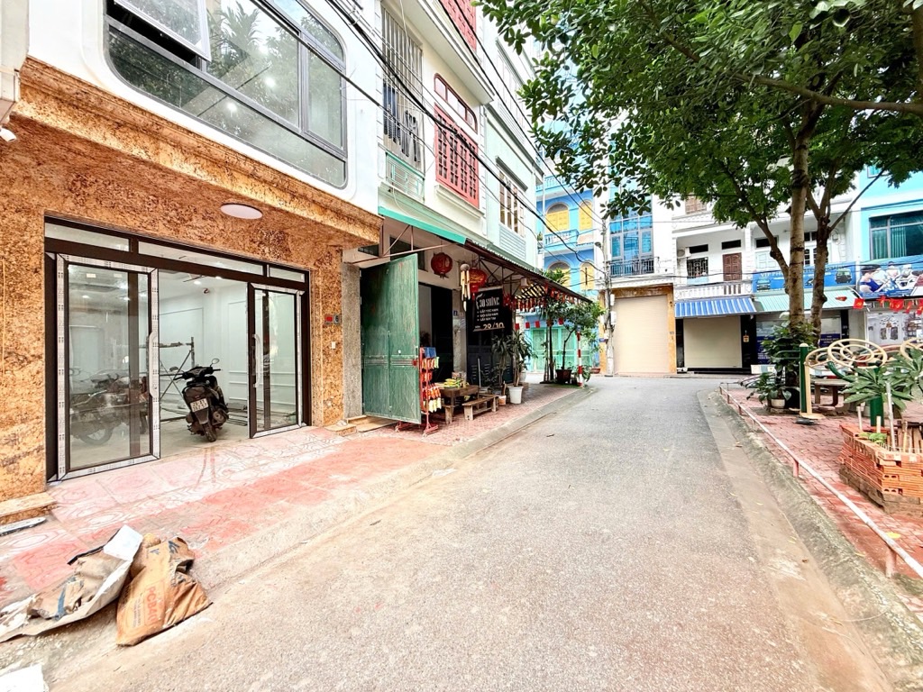 Bán nhà Mạc Thái Tổ - diện tích 50m2 7 tầng - Phân lô phố VIP Cầu Giấy - giá 33,8 tỷ