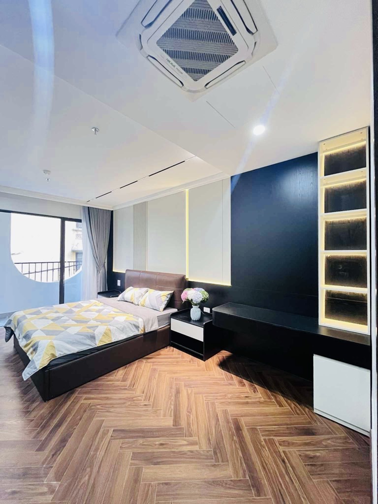 Bán nhà Mạc Thái Tổ - diện tích 50m2 7 tầng - Phân lô phố VIP Cầu Giấy - giá 33,8 tỷ