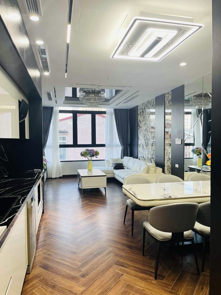 Bán nhà Mạc Thái Tổ - diện tích 50m2 7 tầng - Phân lô phố VIP Cầu Giấy - giá 33,8 tỷ