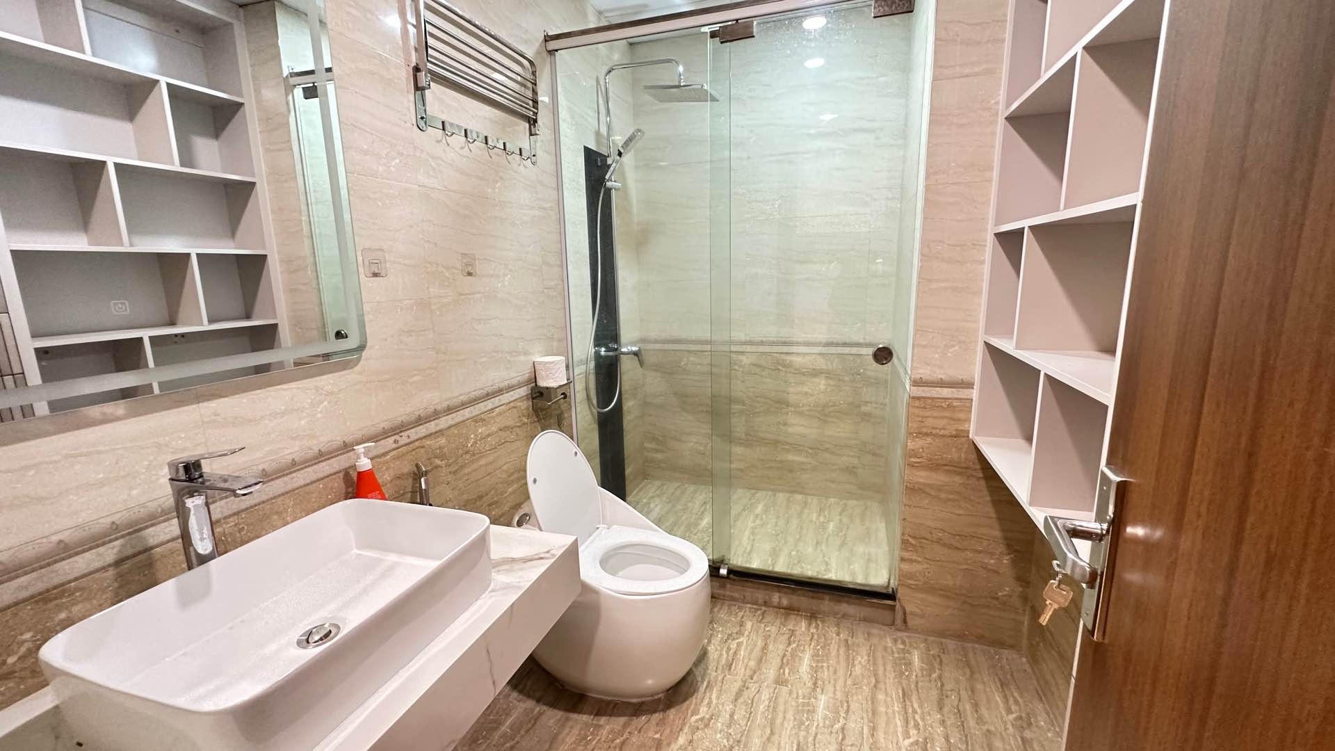 Bán nhà Tam Trinh - diện tích 105m2 1 tầng - Căn hộ 3 ngủ giữa trung tâm - giá 8,3 tỷ