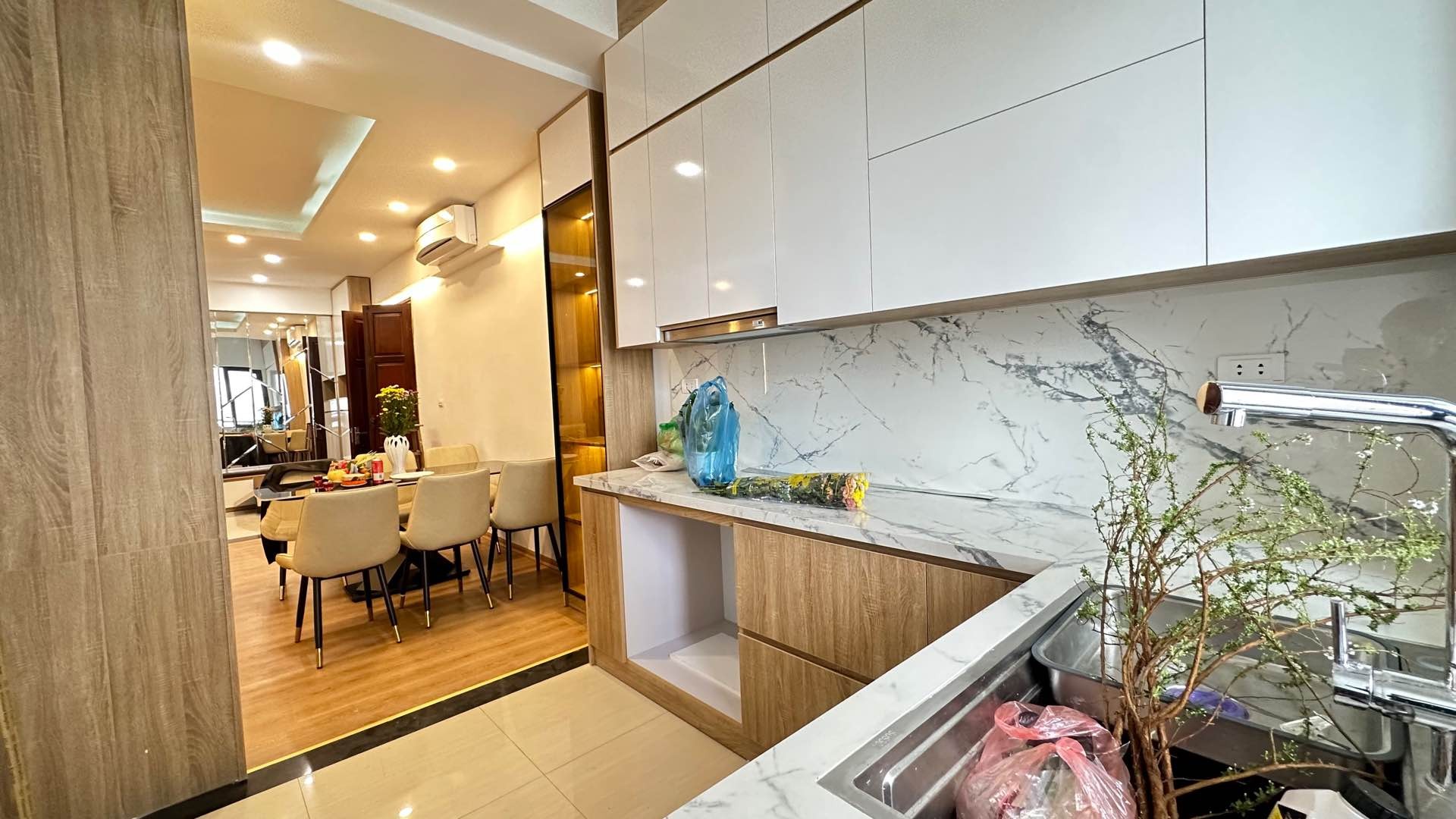 Bán nhà Tam Trinh - diện tích 105m2 1 tầng - Căn hộ 3 ngủ giữa trung tâm - giá 8,3 tỷ