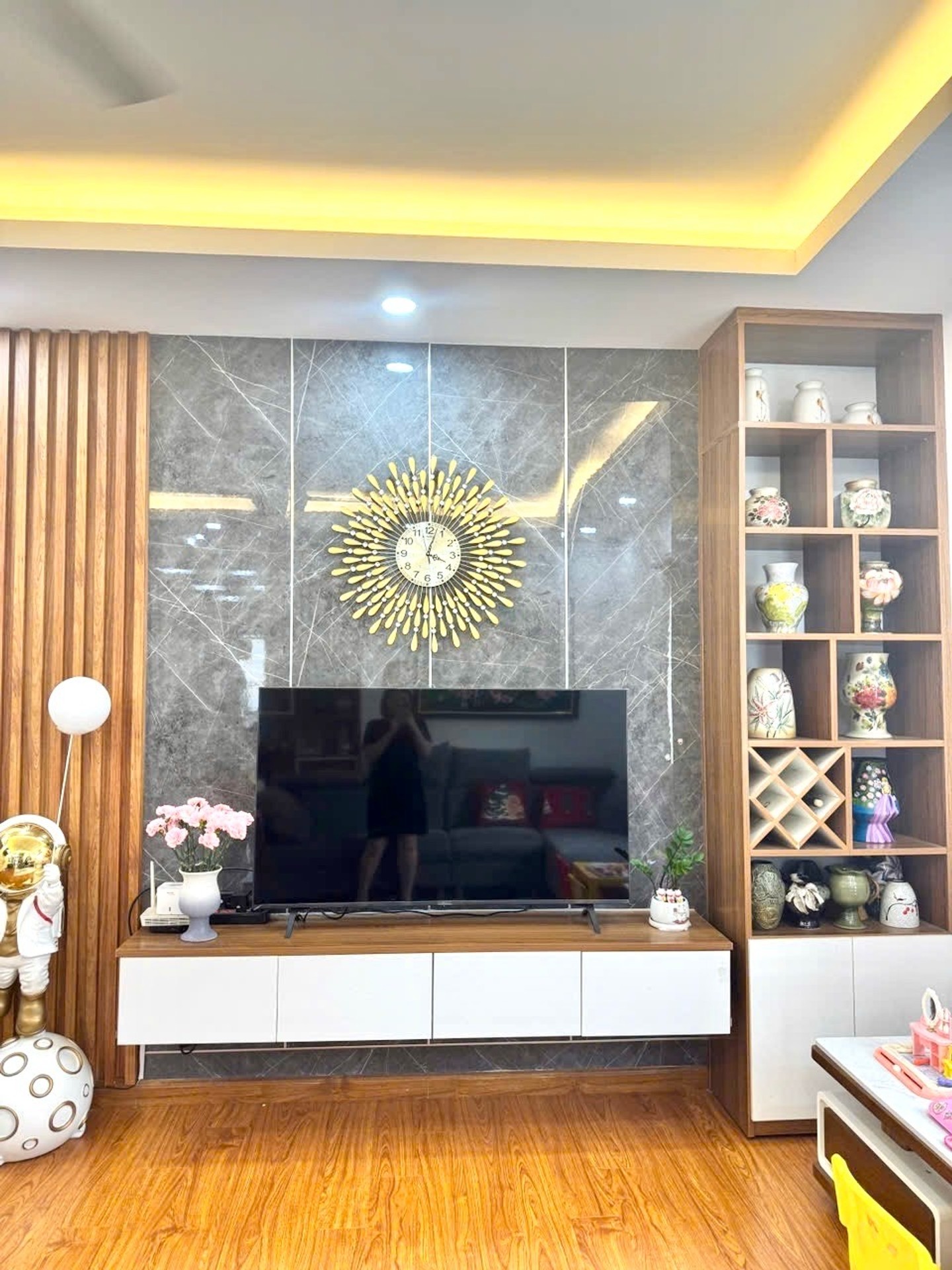 Bán nhà Bùi Xương Trạch - diện tích 67m2 19 tầng - Mặt phố, căn góc - giá 4,9 tỷ