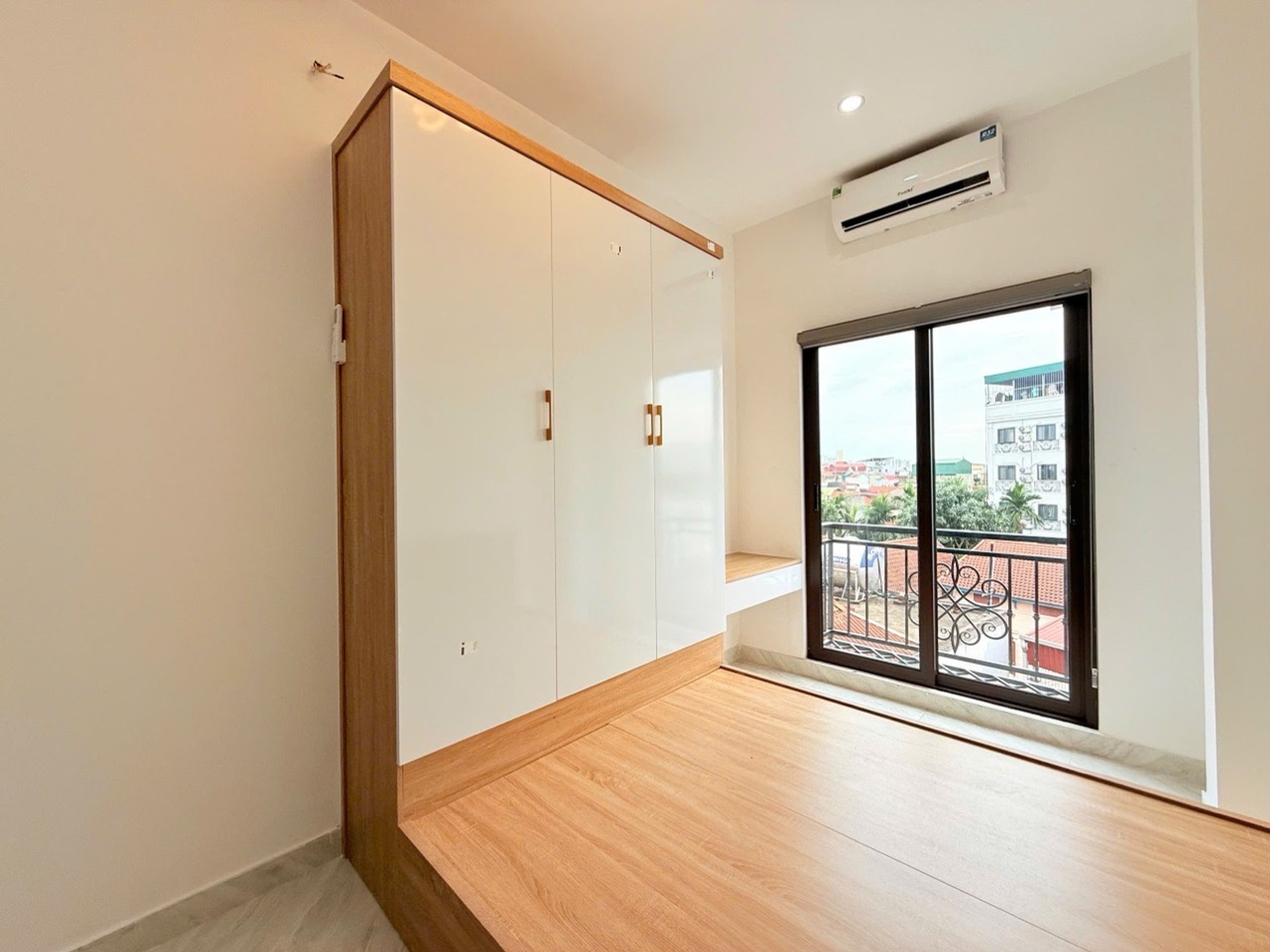 Bán nhà Thanh Đàm - diện tích 50m2 6 tầng - Thang máy - giá 12,5 tỷ