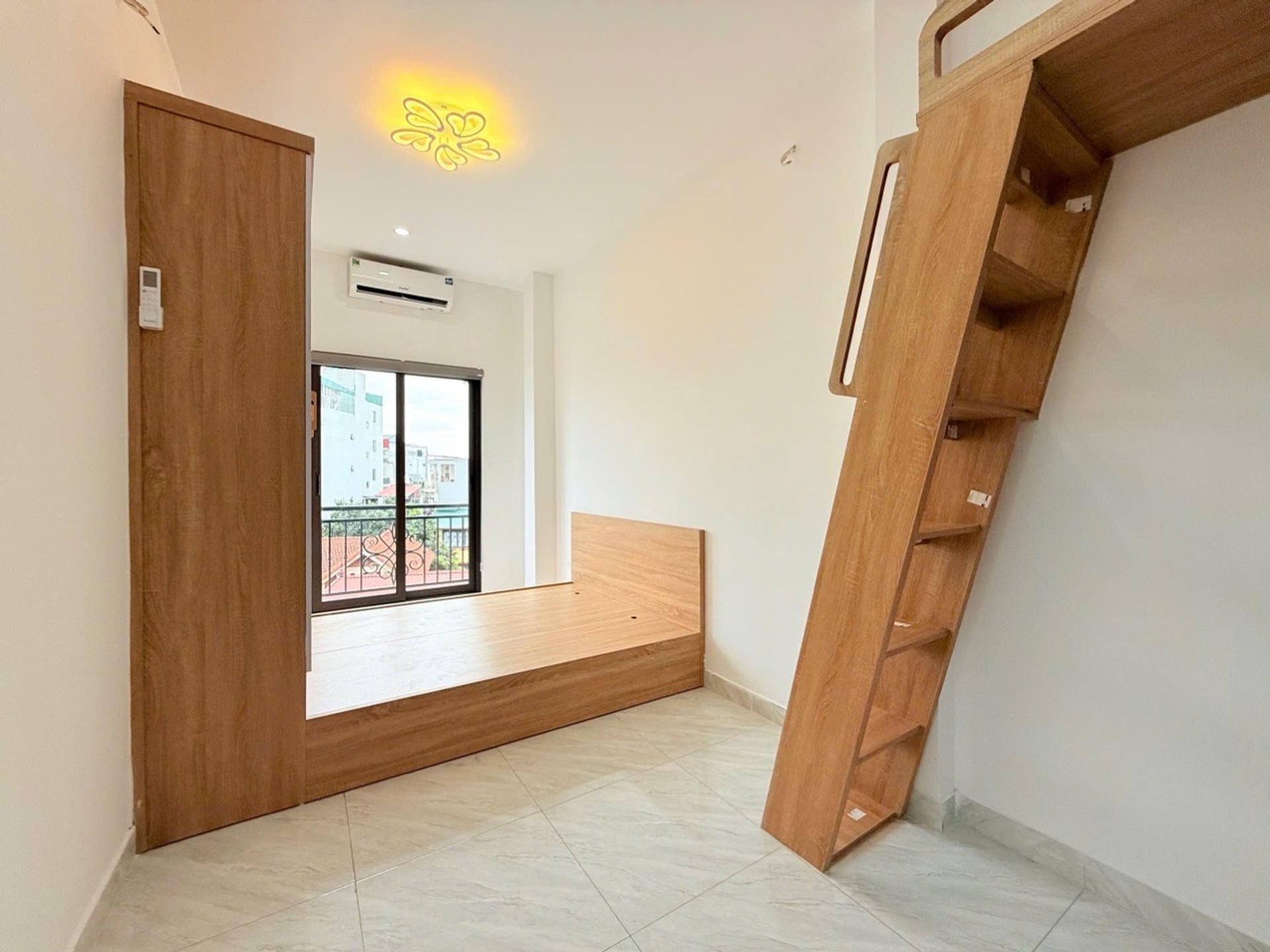 Bán nhà Thanh Đàm - diện tích 50m2 6 tầng - Thang máy - giá 12,5 tỷ