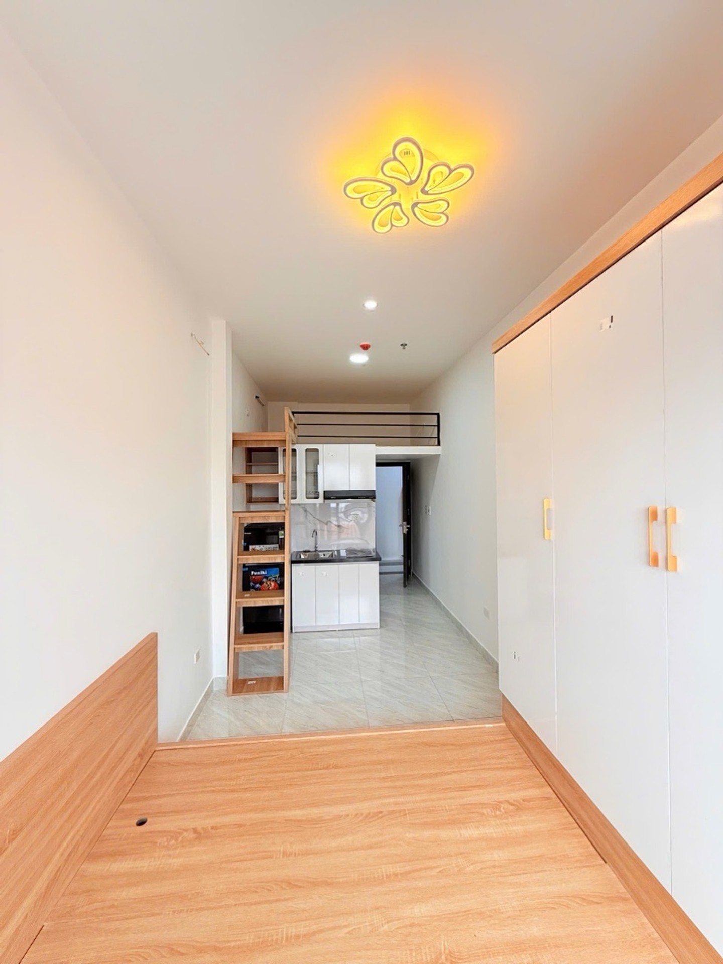 Bán nhà Thanh Đàm - diện tích 50m2 6 tầng - Thang máy - giá 12,5 tỷ