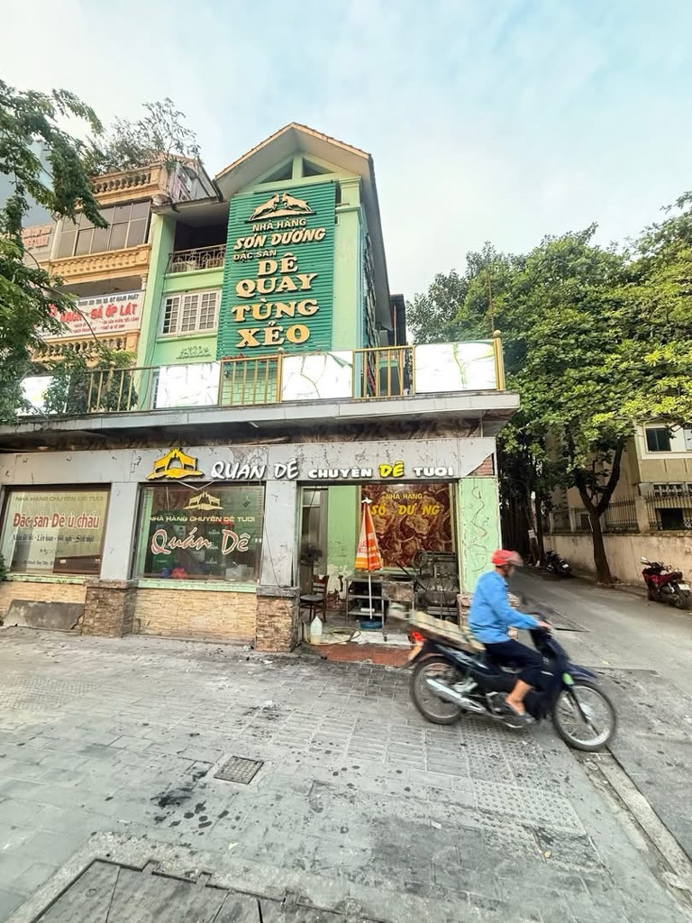 Bán nhà Khuất Duy Tiến - diện tích 191m2 4 tầng - Lô góc, 1 mặt phố 1 mặt ngõ ô tô tránh - giá 69 tỷ