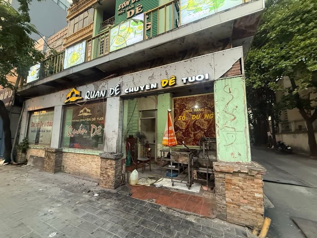 Bán nhà Khuất Duy Tiến - diện tích 191m2 4 tầng - Lô góc, 1 mặt phố 1 mặt ngõ ô tô tránh - giá 69 tỷ