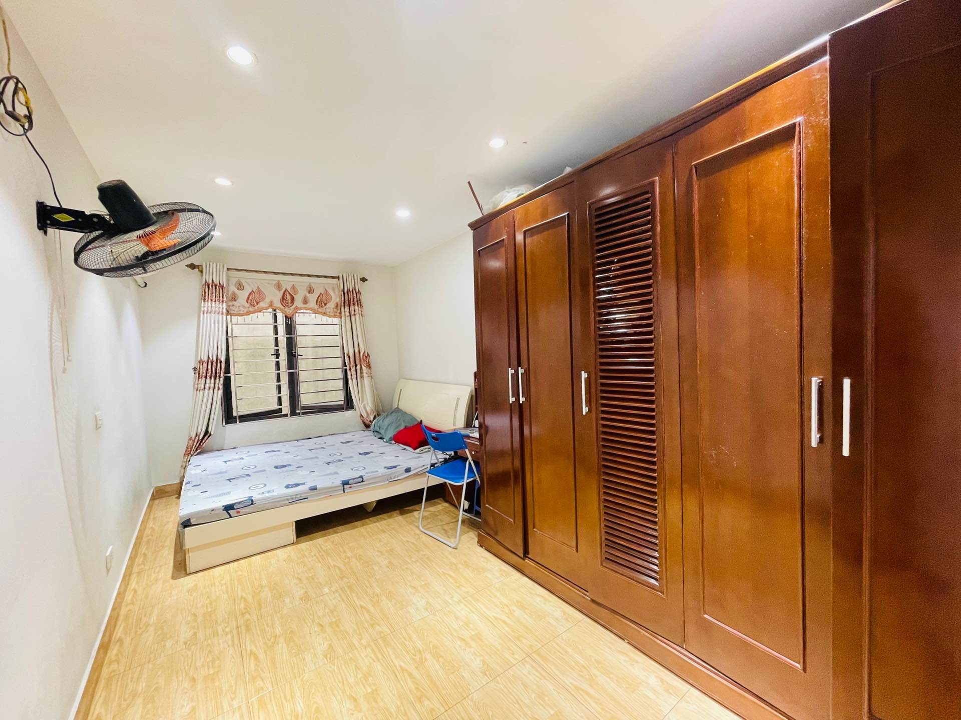 Bán nhà Nguyễn Chính - diện tích 38m2 3 tầng - Lô góc - giá 5,05 tỷ