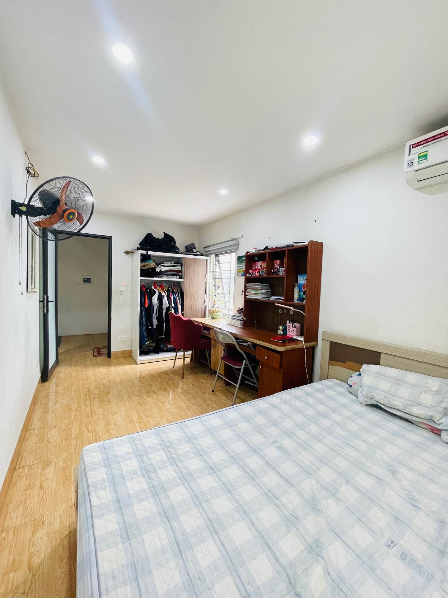 Bán nhà Nguyễn Chính - diện tích 38m2 3 tầng - Lô góc - giá 5,05 tỷ