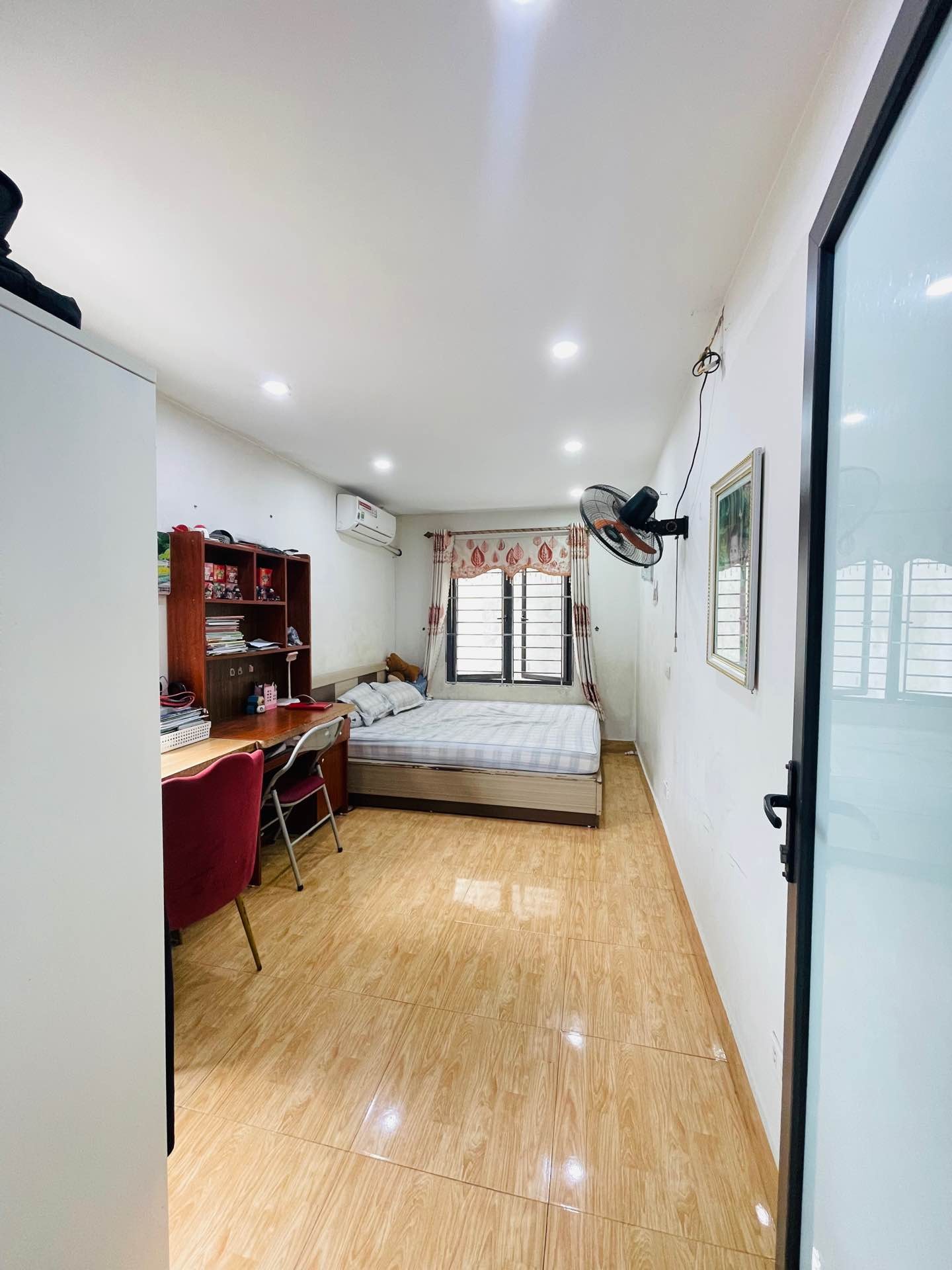 Bán nhà Nguyễn Chính - diện tích 38m2 3 tầng - Lô góc - giá 5,05 tỷ