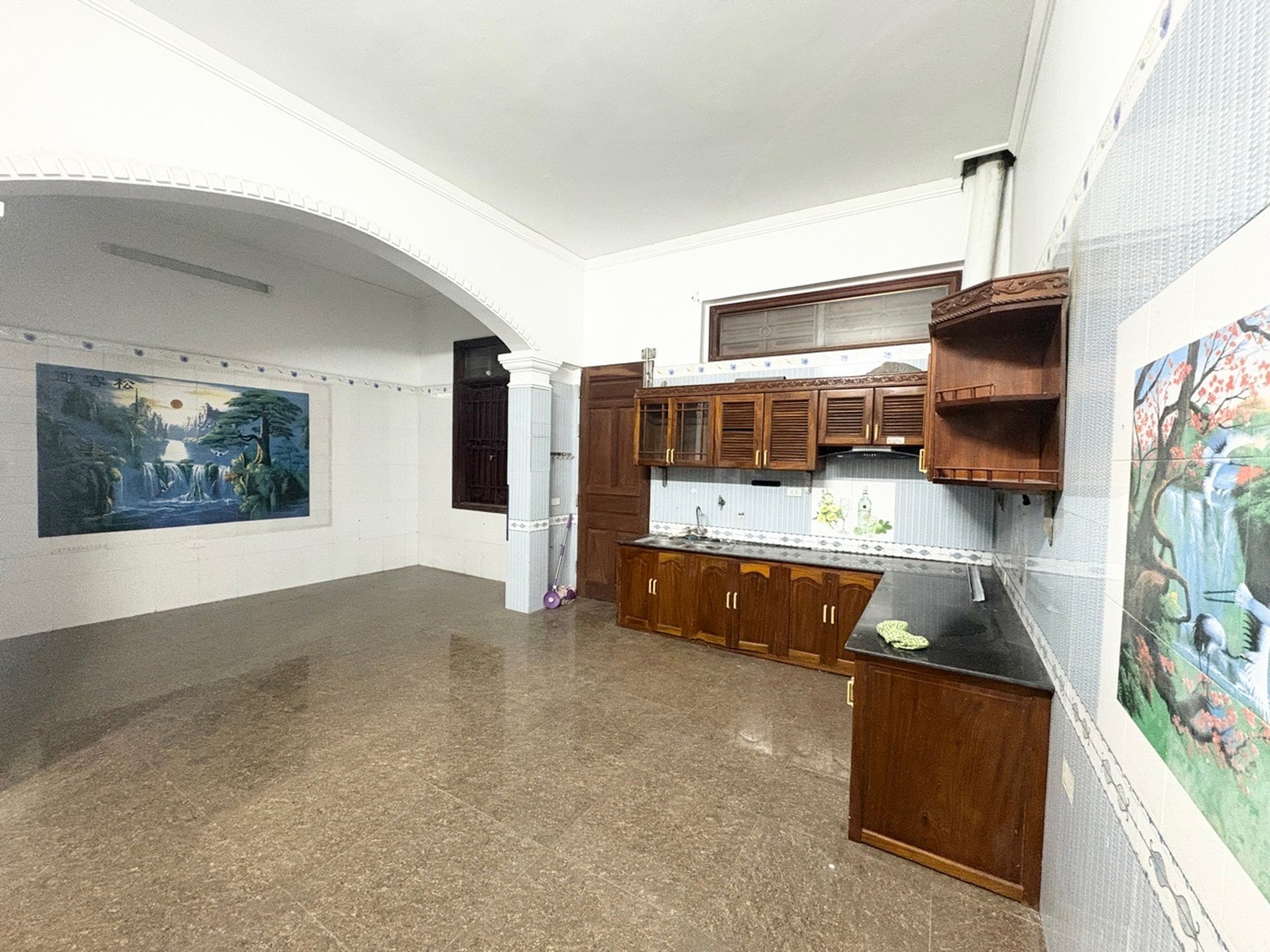 Bán nhà Yên Sở - diện tích 107m2 3 tầng - Ô TÔ TRÁNH - giá 33,6 tỷ