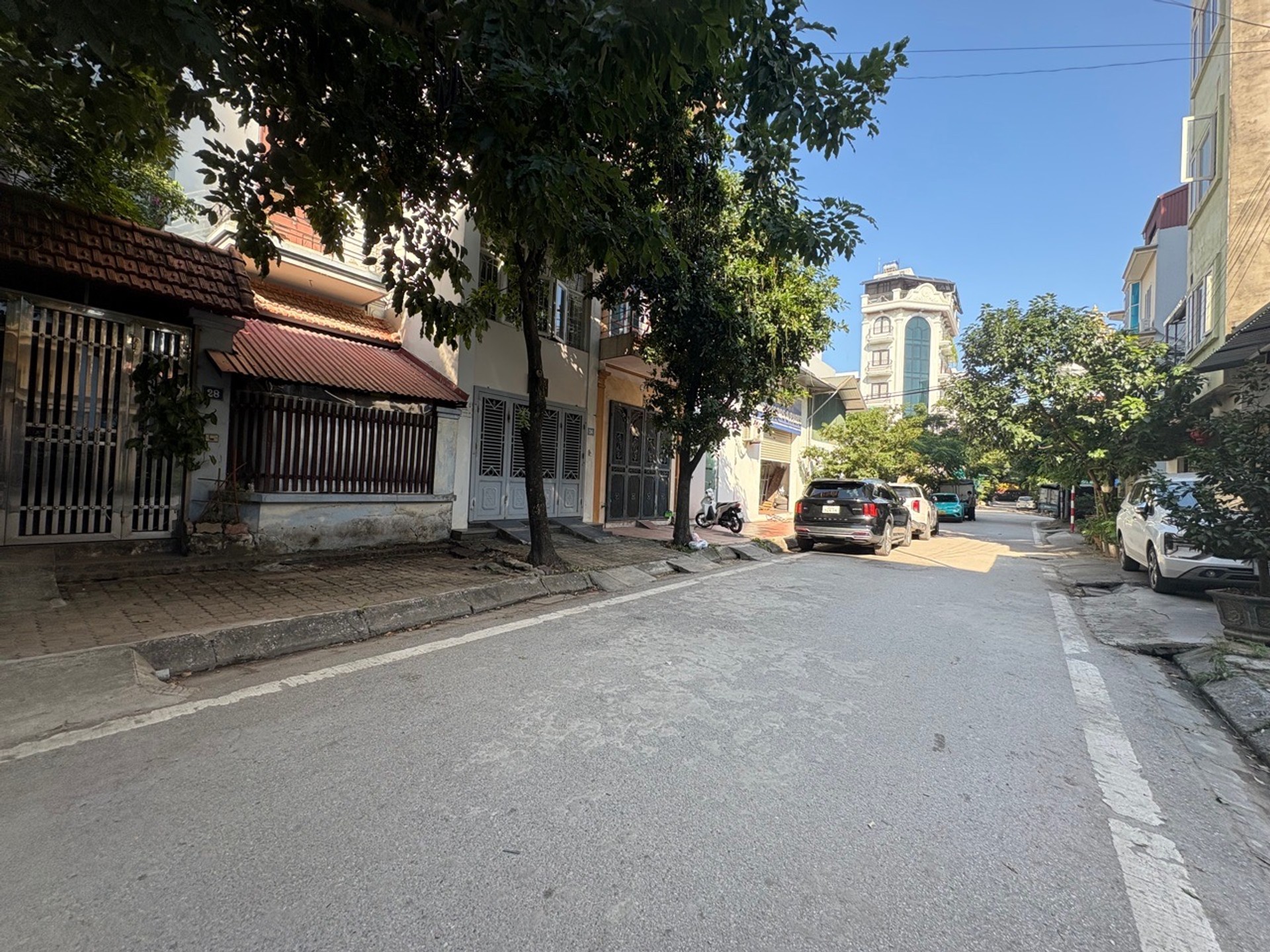 Bán nhà Yên Sở - diện tích 107m2 3 tầng - Ô TÔ TRÁNH - giá 33,6 tỷ