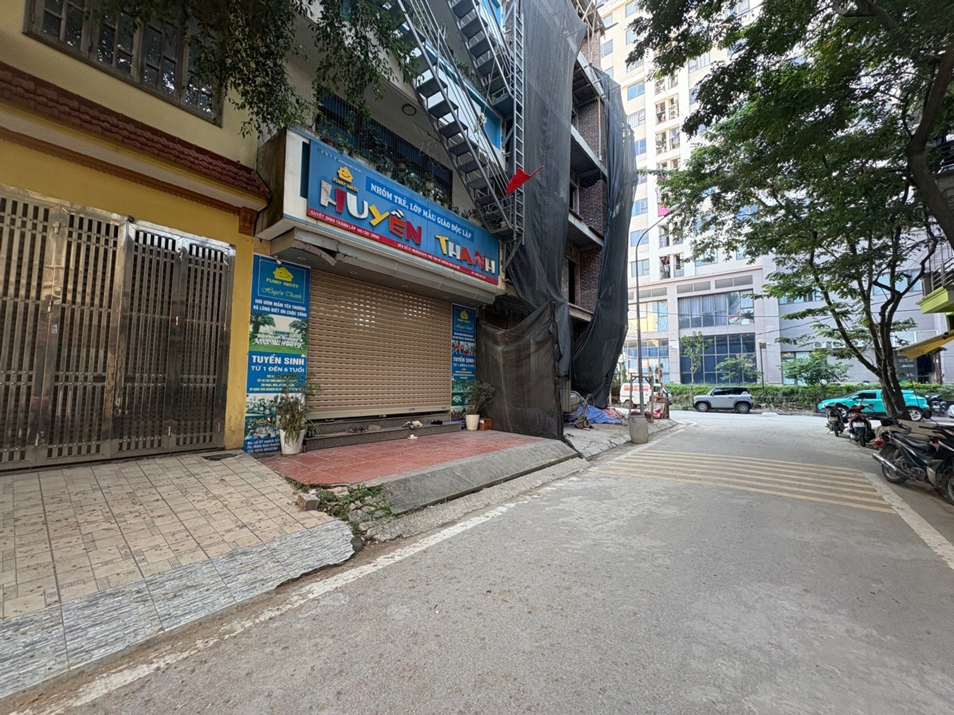 Bán nhà Yên Sở - diện tích 107m2 3 tầng - Ô TÔ TRÁNH - giá 33,6 tỷ