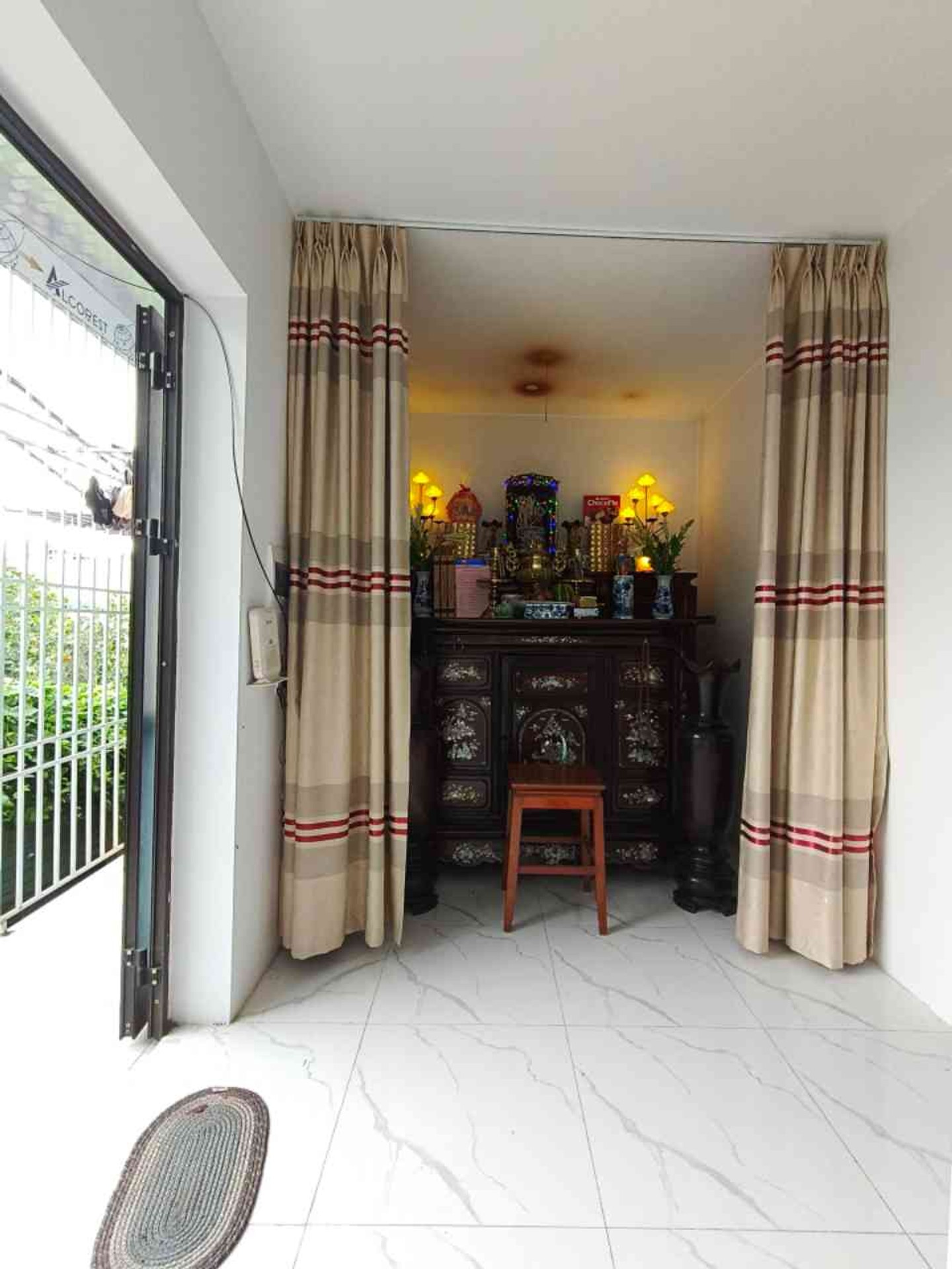 Bán nhà Định Công Thượng - diện tích 43m2 2 tầng - Gần ô tô - giá 2,7 tỷ