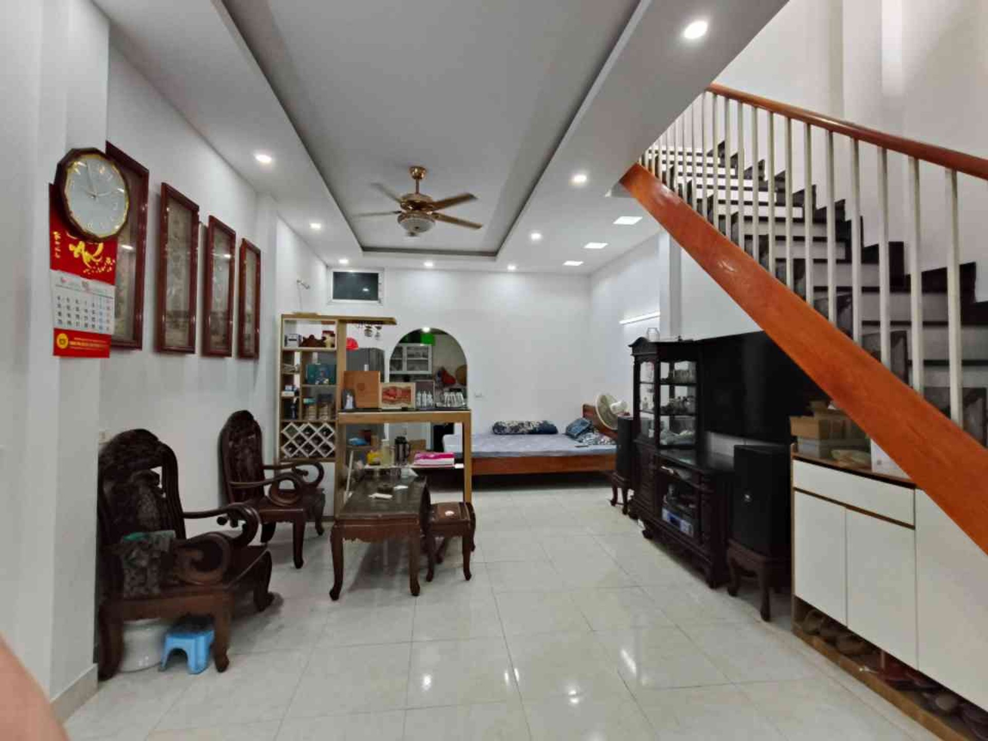 Bán nhà Định Công Thượng - diện tích 43m2 2 tầng - Gần ô tô - giá 2,7 tỷ